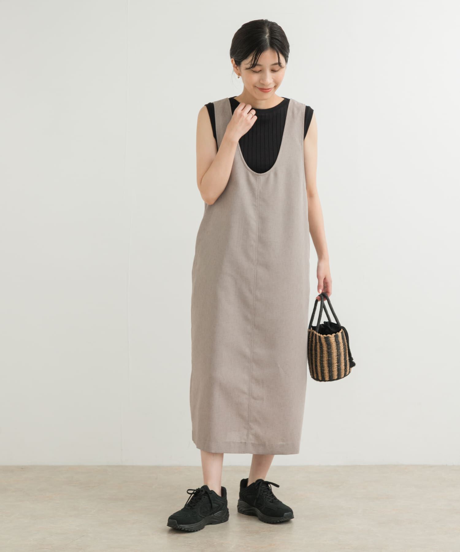 URBAN RESEARCH DOORS「ドライタッチUネックジャンパースカート」|ワンピース|