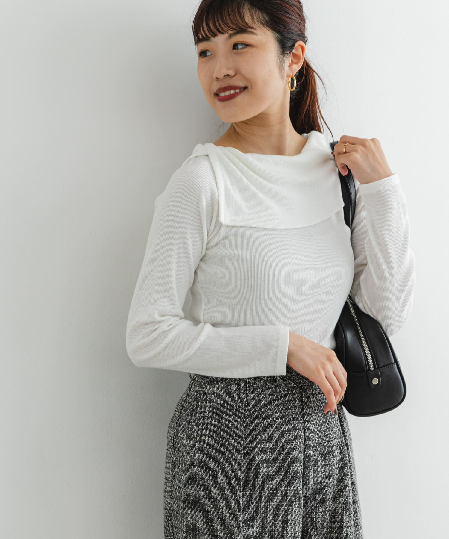 URBAN RESEARCH ROSSO「F by ROSSO　アシメボートネックプルオーバー」|Tシャツ・カットソー|オフホワイト