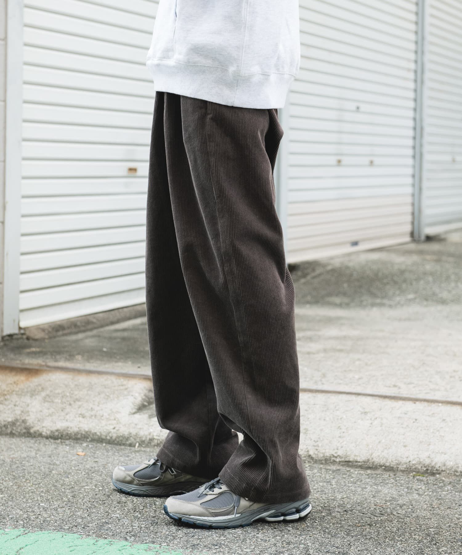 URBAN RESEARCH DOORS「2タック太畝コーデュロイパンツ」|その他|