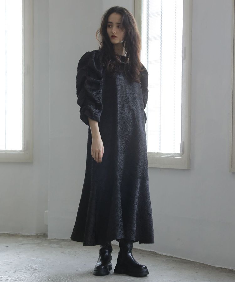 Green Parks「■ESCAR エンボスギャザースリーブワンピース」|ワンピース|Black