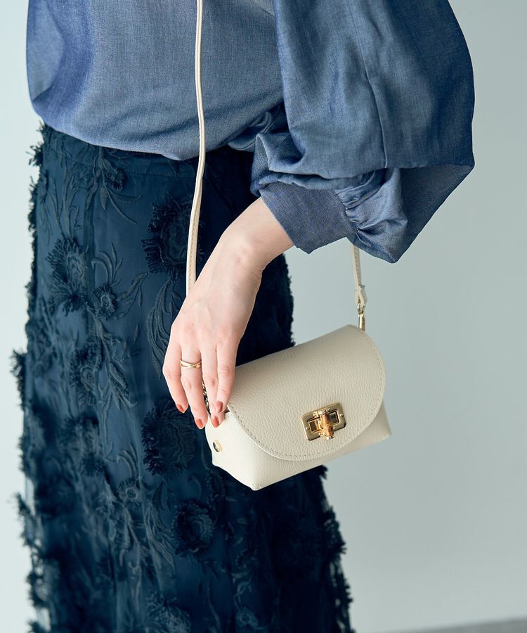 YECCA VECCA「【AULENTTI】レザーミニショルダーバッグ」|ショルダー・メッセンジャー|Off White