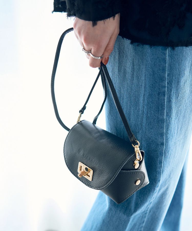 YECCA VECCA「【AULENTTI】レザーミニショルダーバッグ」|ショルダー・メッセンジャー|