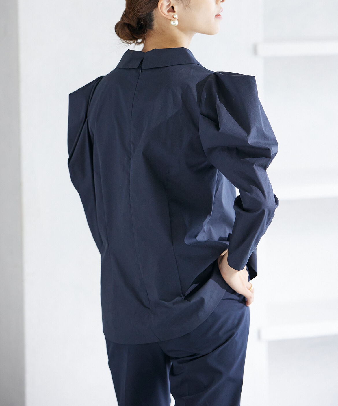 Maglie le cassetto「《M Maglie le cassetto&times;吉田理紗》2WAY衿のパワショル&ldquo;華&rdquo;ブラウス」|シャツ・ブラウス|