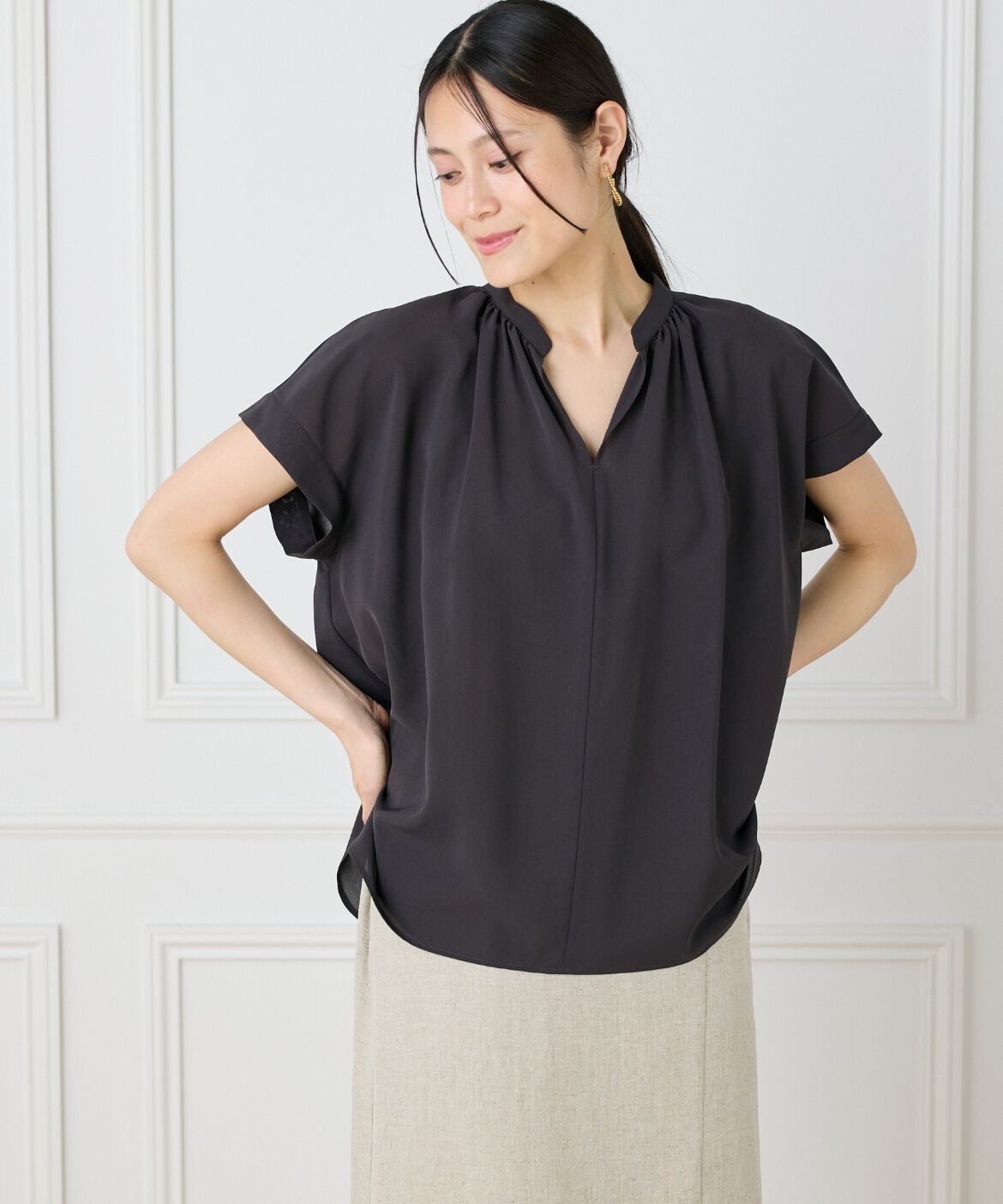 INED「キーネックブラウス」|シャツ・ブラウス|ダークブラウ 4