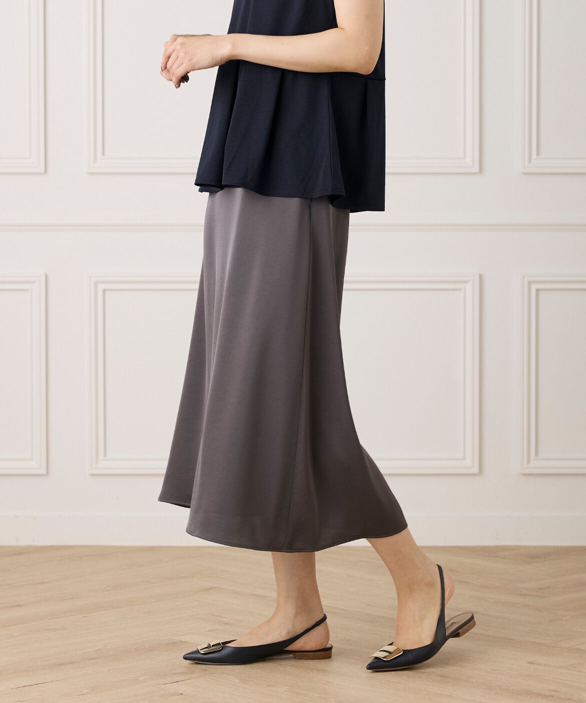 7-IDconcept.「《大きいサイズ》サテンナローセミフレアスカート」|スカート|チャコールグ 3