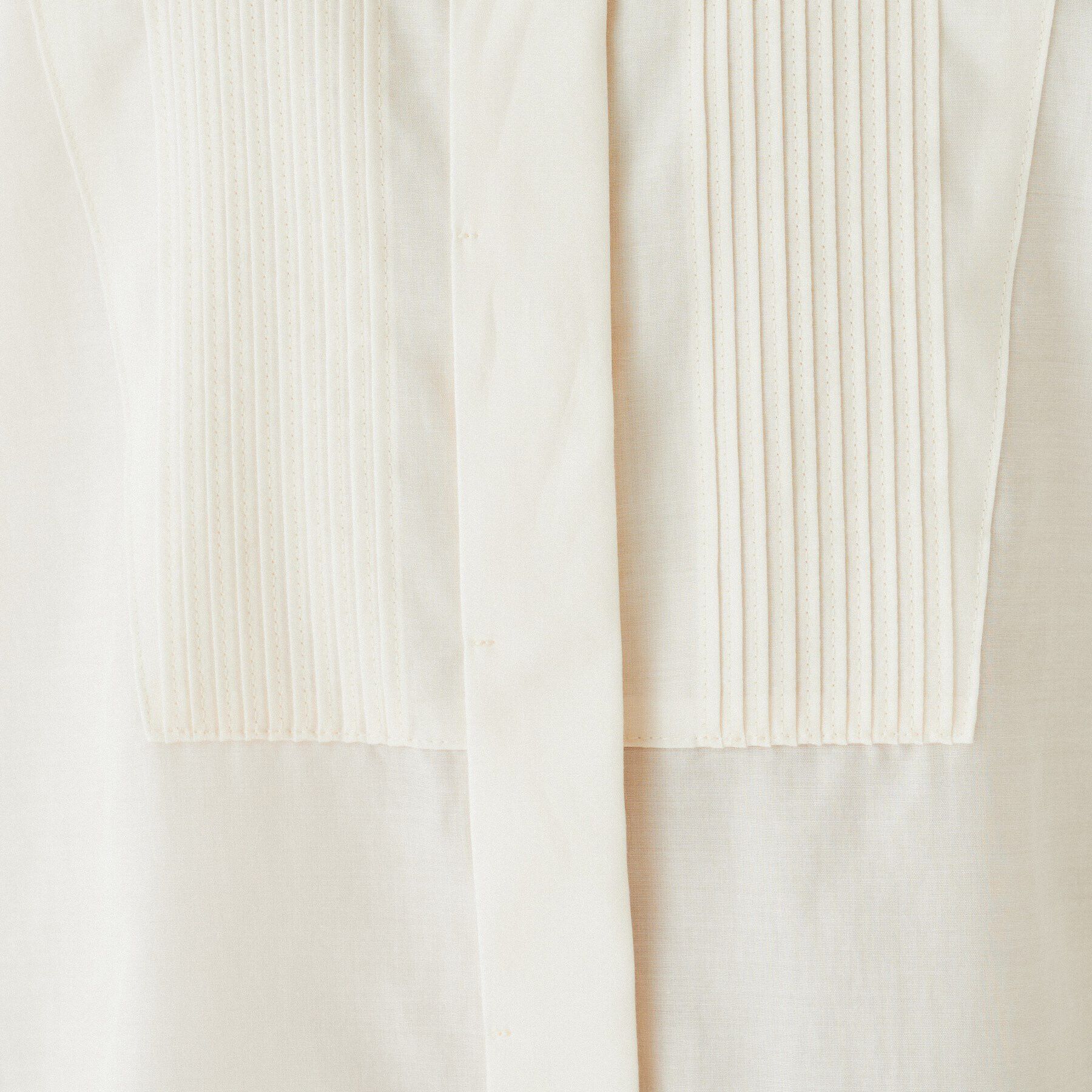 UNTITLED「【インナーにオススメ/華やかデザイン】パール調釦Tブラウス」|シャツ・ブラウス|