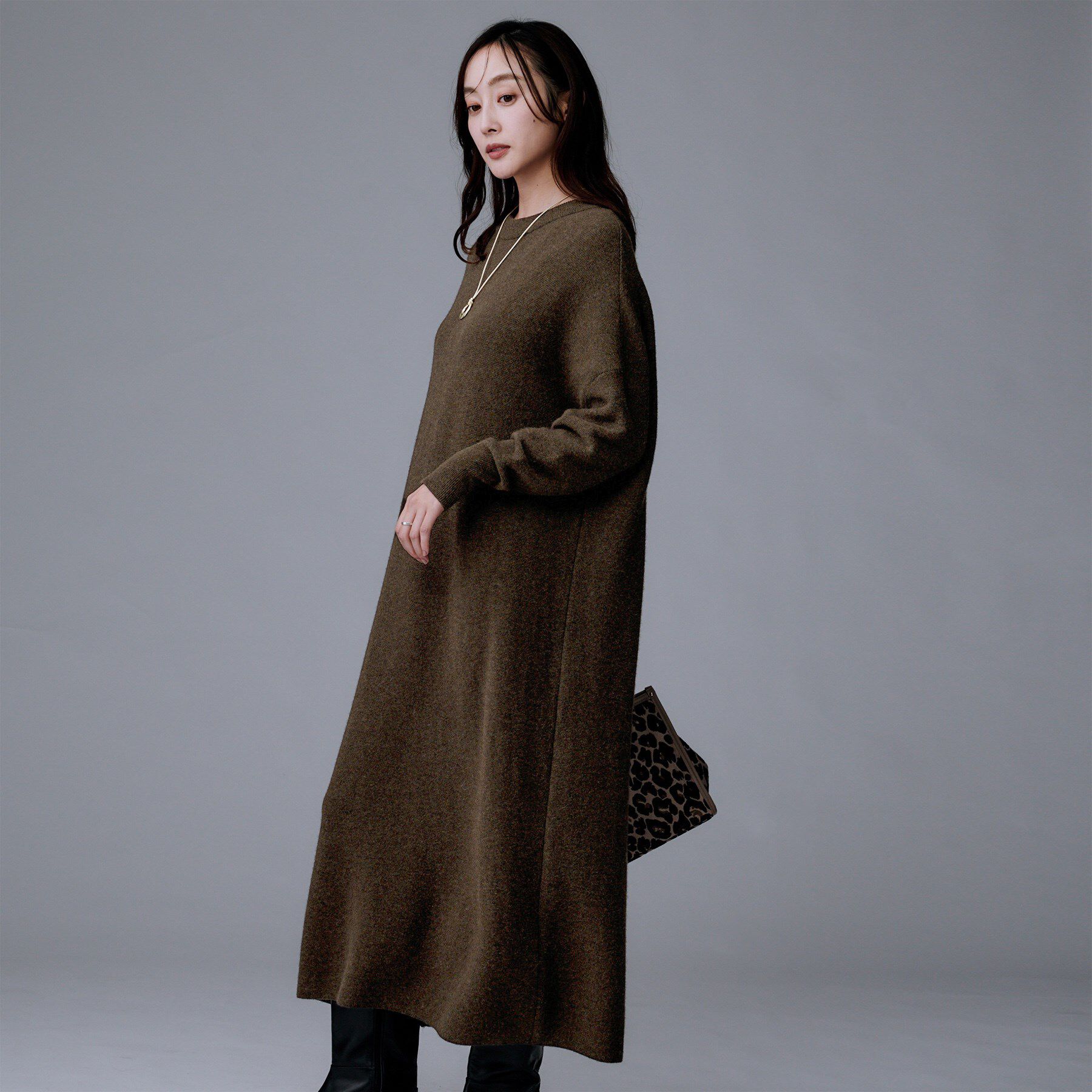 UNTITLED「【ロング丈/ゆったりシルエット】テントライン ニットワンピース」|ワンピース|