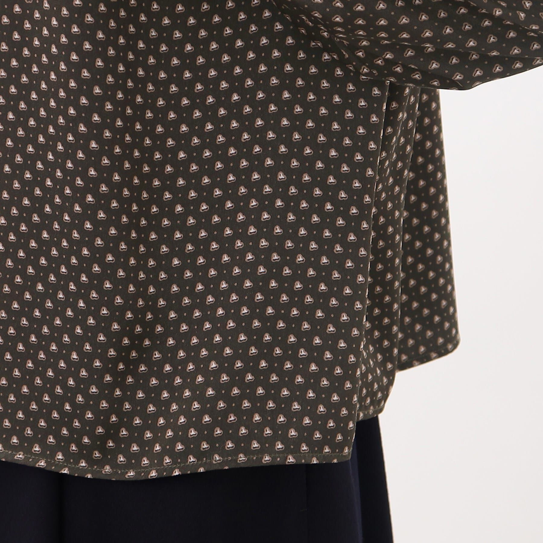 Reflect「【人気！着映えブラウス！洗える】コツキ柄プリントブラウス」|シャツ・ブラウス|