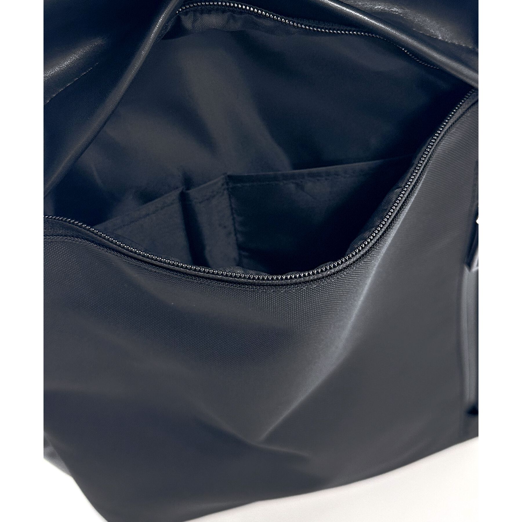 DRESSTERIOR「【荷重軽減/Monomax3月号掲載】サスペンション バックパック」|リュック|