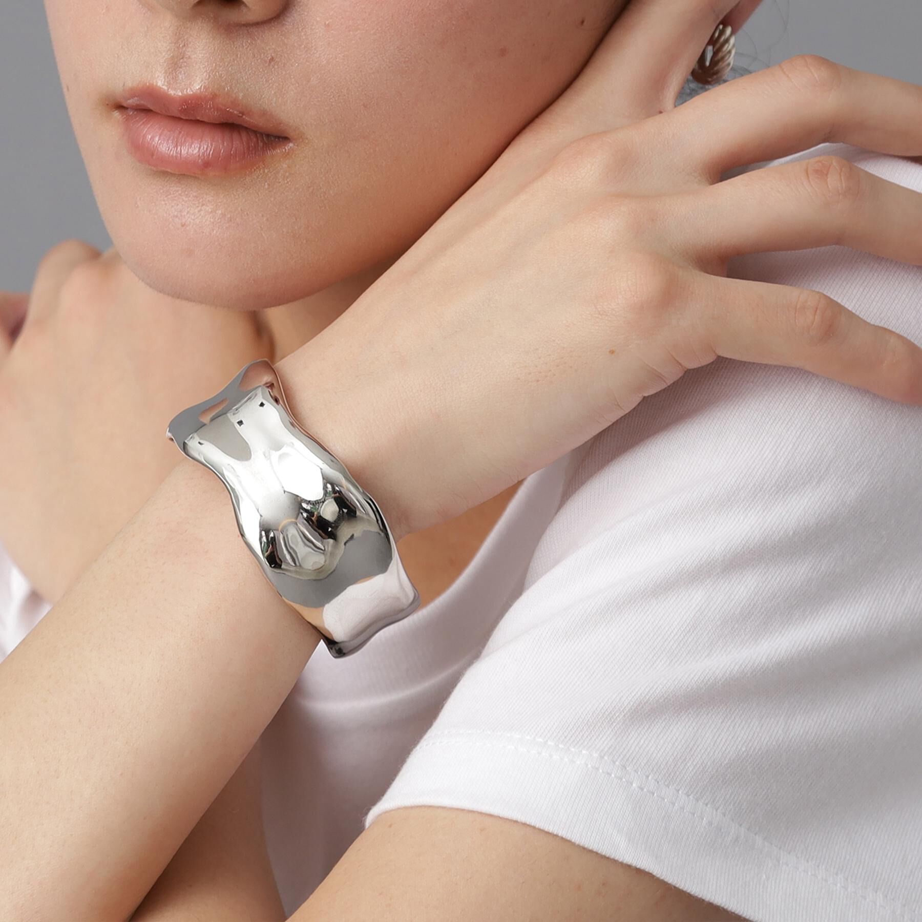 DRESSTERIOR「ワイドカーブバングル」|ブレスレット・バングル|