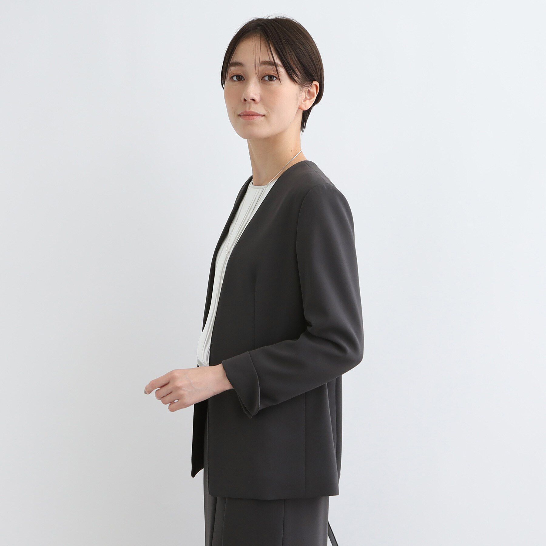 INDIVI「【洗える／日本製／定番スーツ】トリアセテート混ストレッチノーカラージャケット」|スーツ|