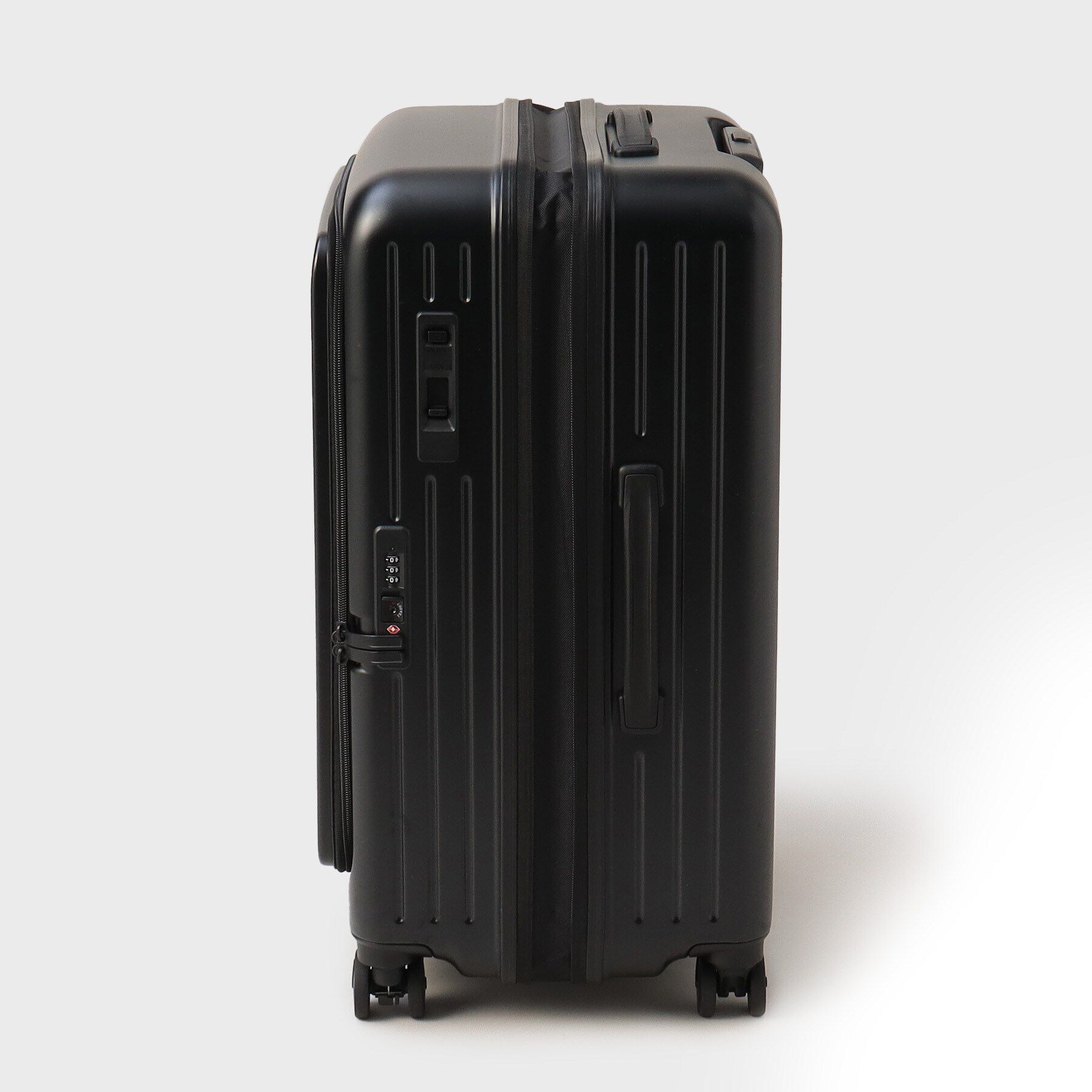 TAKEO KIKUCHI「【CITY BLACK】スーツケース Mサイズ（フロント横開きエキスパンダブル）」|その他|