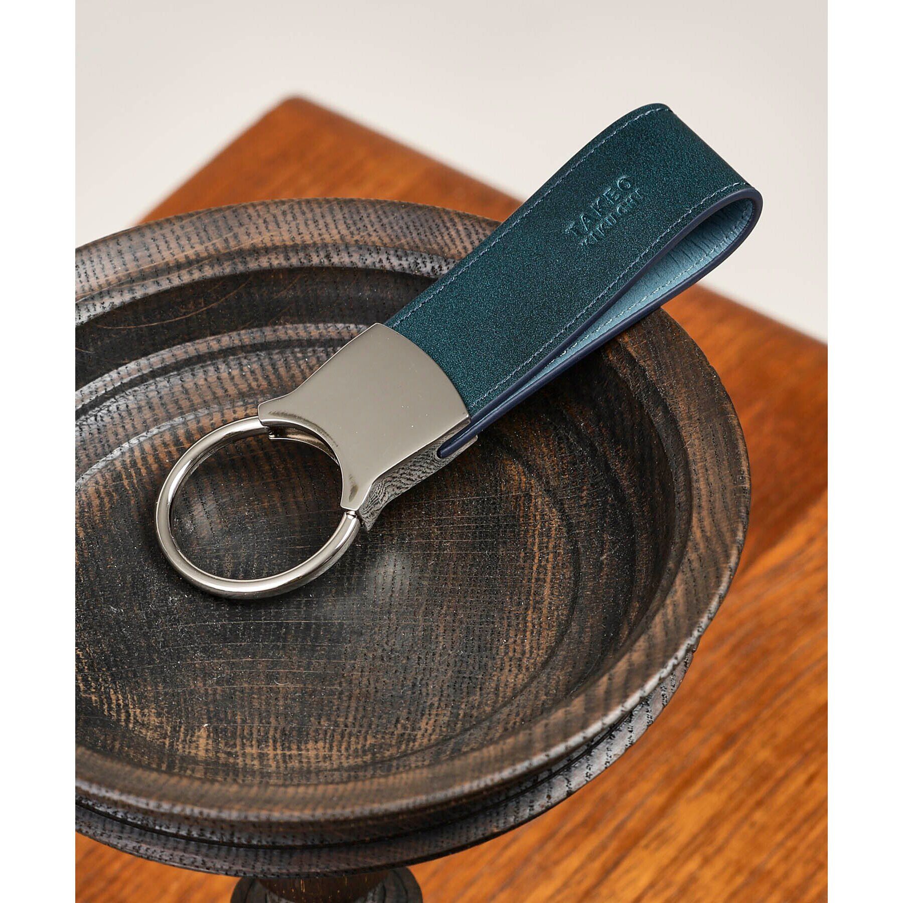 TAKEO KIKUCHI「アンティーク調レザー キーホルダー」|キーケース|ネイビー(593)