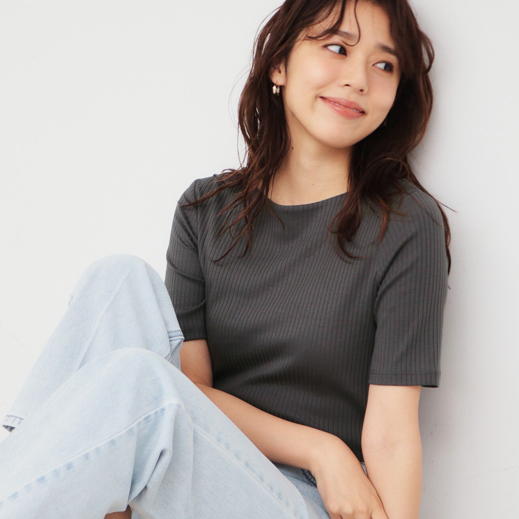 index「《5color/S-LLsize》ワイドリブボートネックトップス【洗濯機洗い可/接触冷感】」|Tシャツ・カットソー|チャコールグレー(0