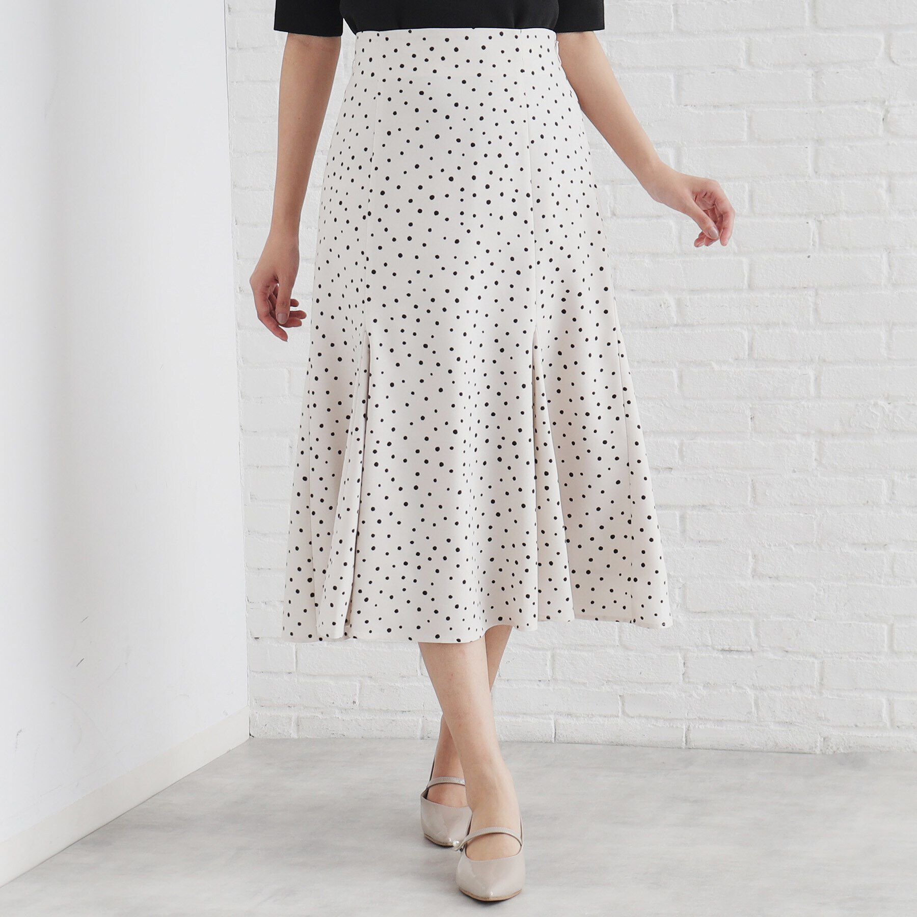 index「ランダムドットフレアスカート【洗濯機洗い可/イージーアイロン】」|スカート|