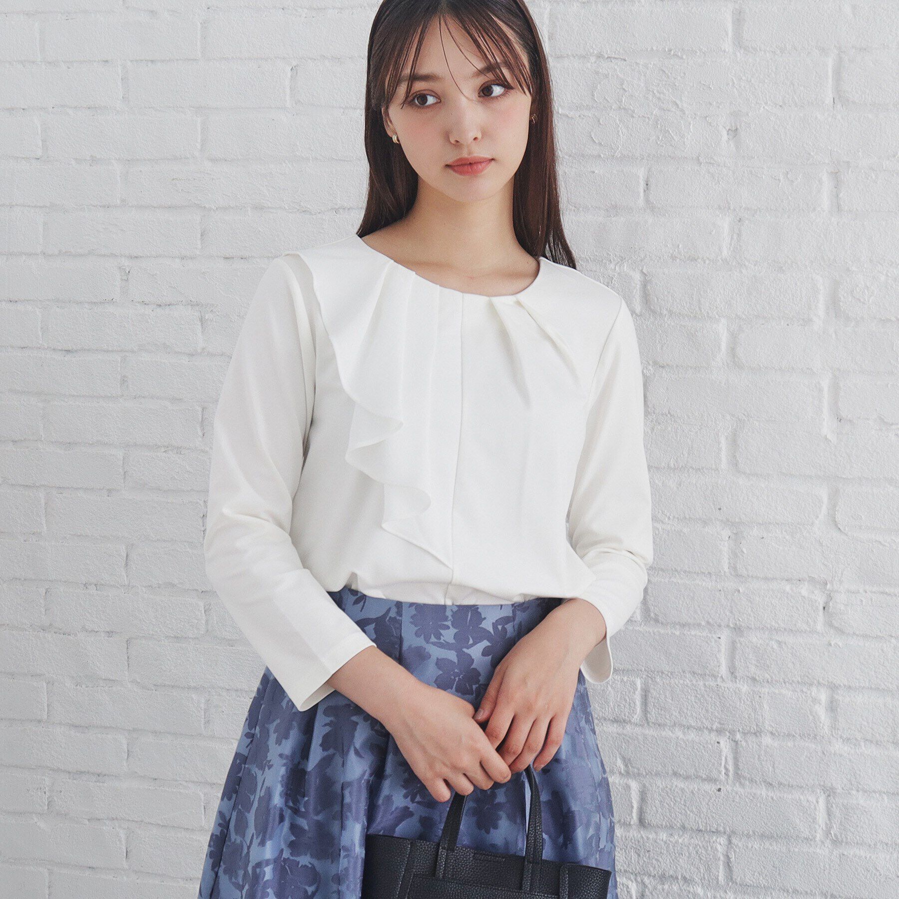 index「ストレッチポンチアシメフリルトップス【洗濯機可】」|Tシャツ・カットソー|オフホワイト(003