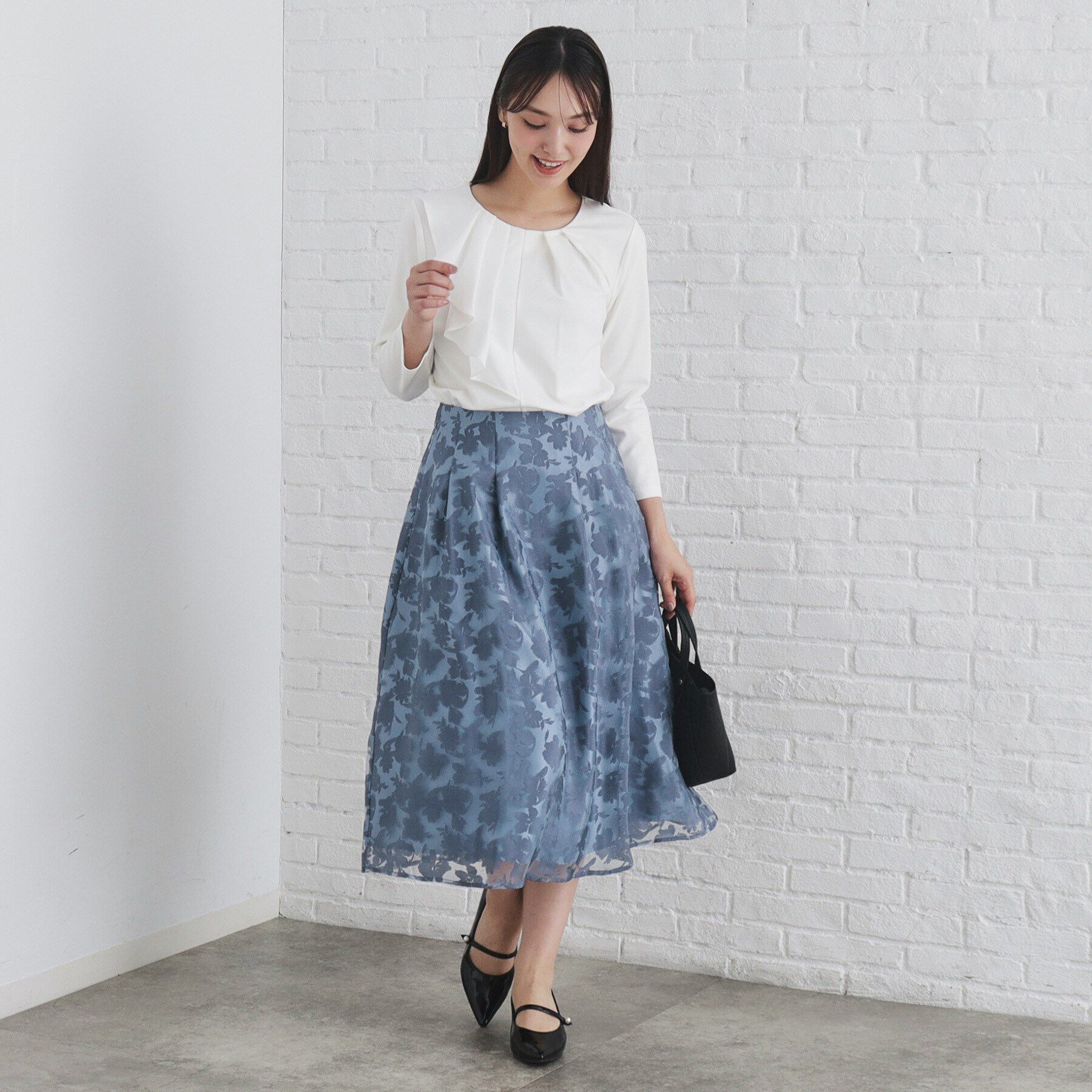 index「オパール加工フラワーフレアスカート【洗濯機可】」|スカート|