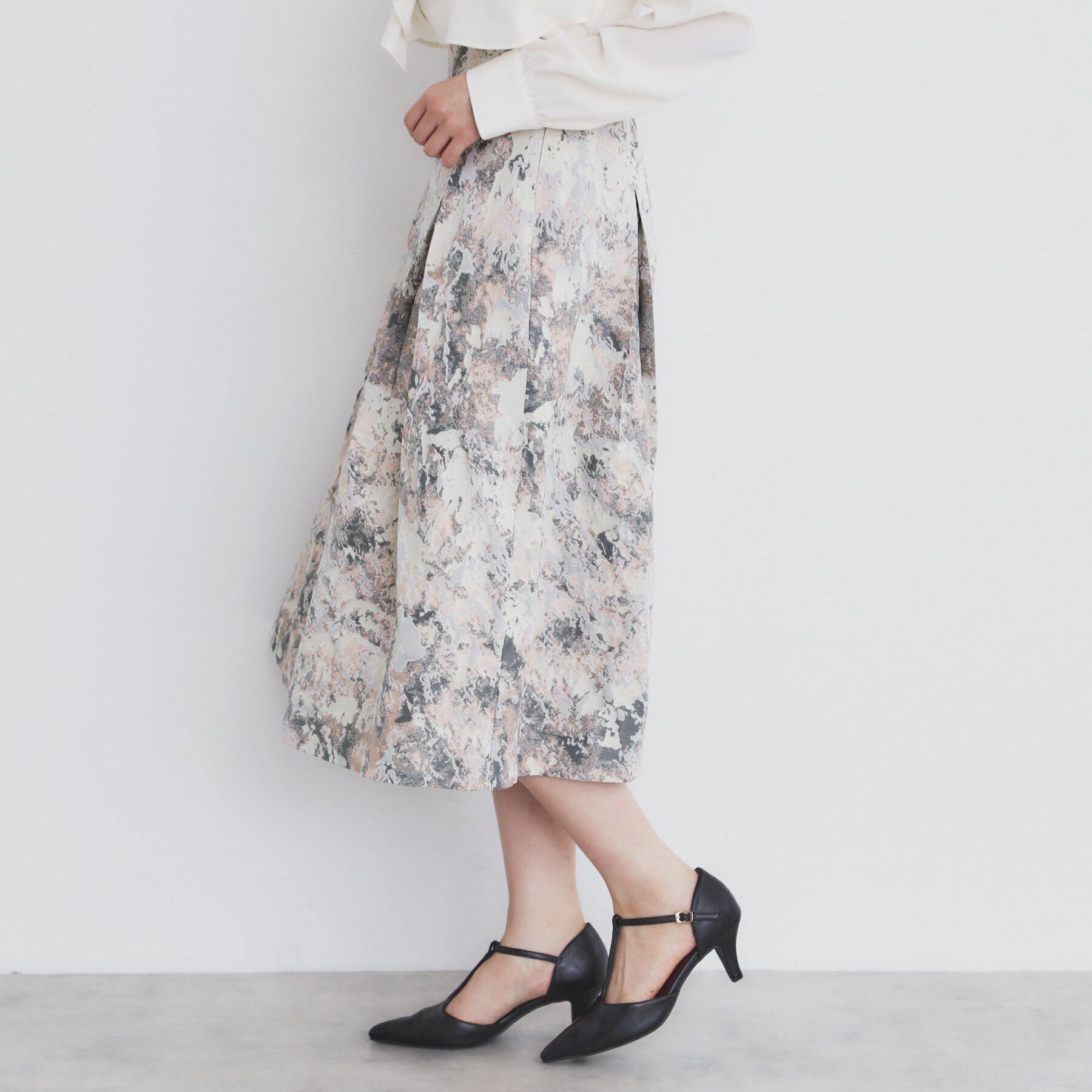 index「幾何ジャカードタックフレアスカート【洗濯機洗い可】」|スカート|