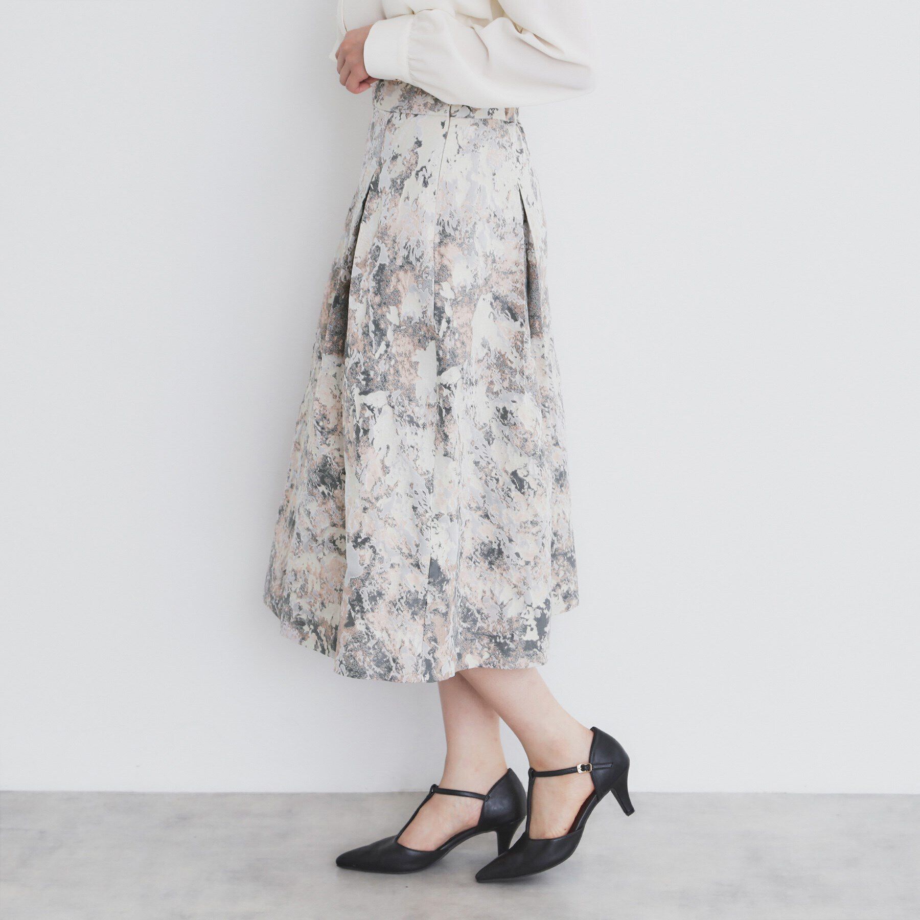 index「幾何ジャカードタックフレアスカート【洗濯機洗い可】」|スカート|