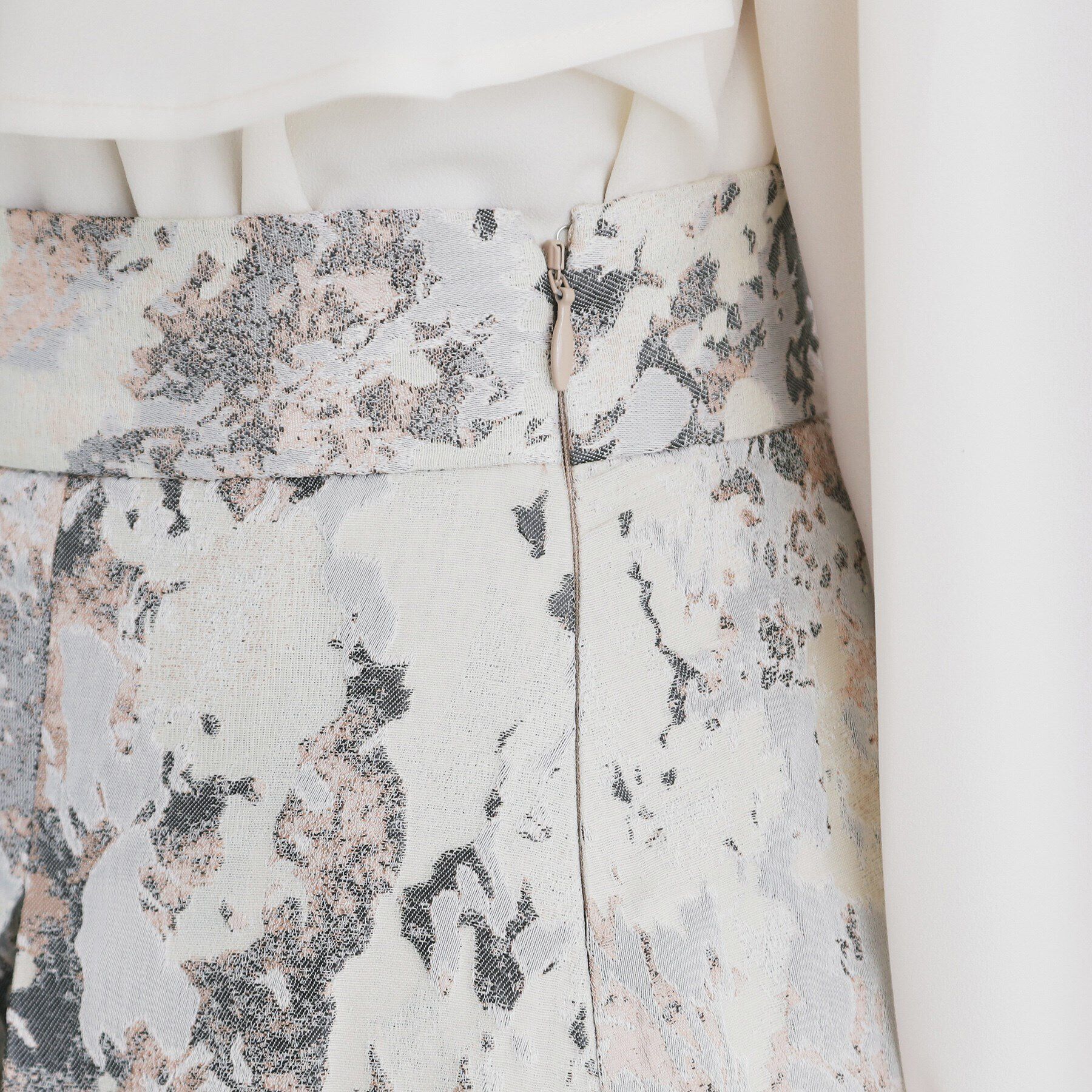 index「幾何ジャカードタックフレアスカート【洗濯機洗い可】」|スカート|