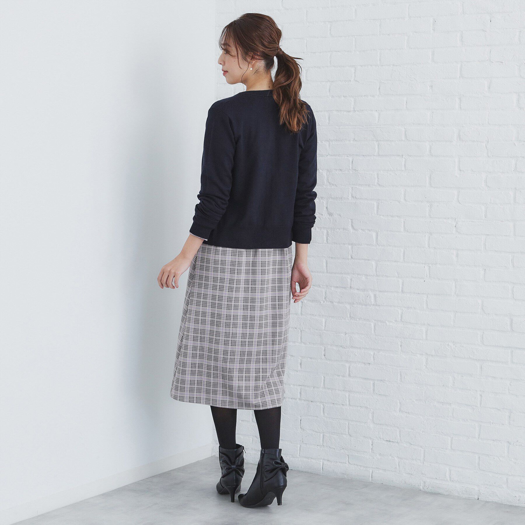 index「≪エマール検証済≫7colorビジュー釦クルーネックカーディガン【洗濯機洗い可】」|カーディガン|