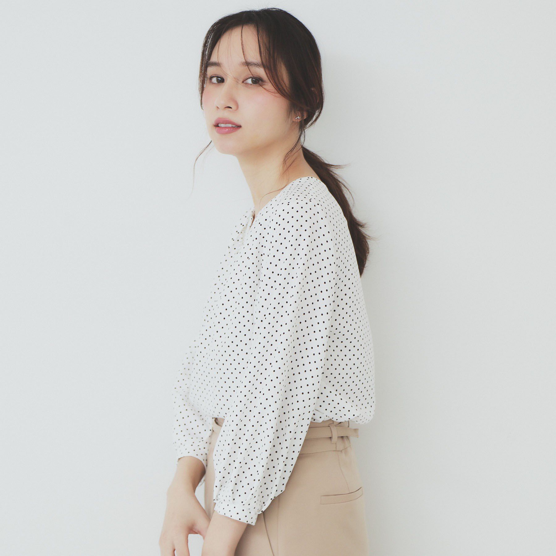 index「2WAYキーネックタックブラウス【洗濯機洗い可/防シワ】」|シャツ・ブラウス|