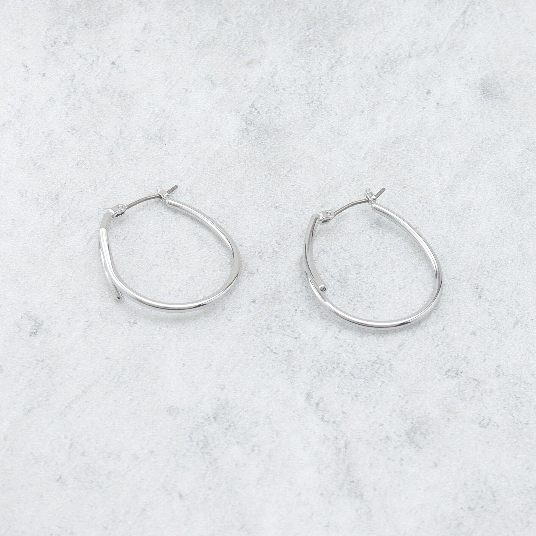 OPAQUE.CLIP「クロスフープフックピアス」|ピアス|シルバー(006)