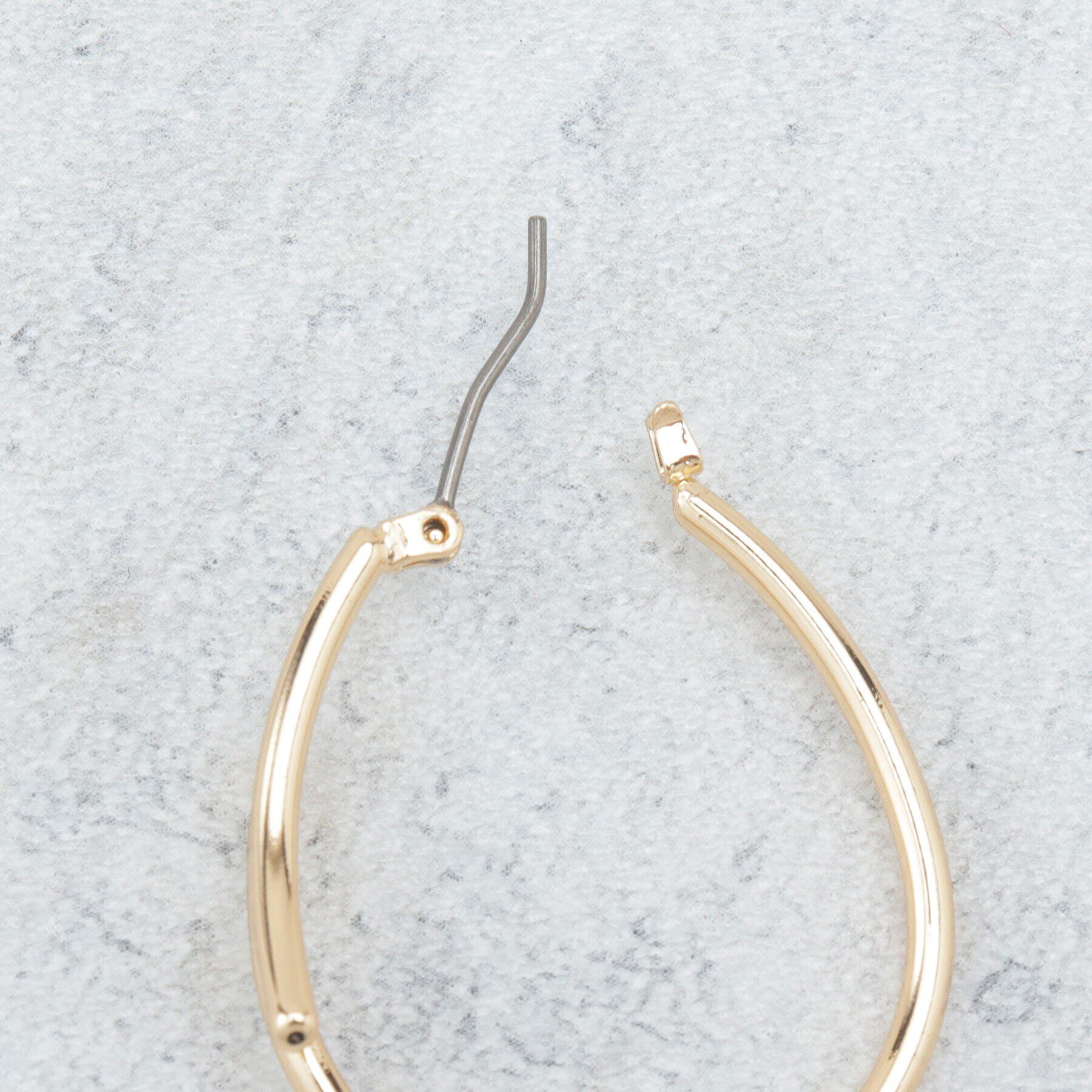 OPAQUE.CLIP「クロスフープフックピアス」|ピアス|