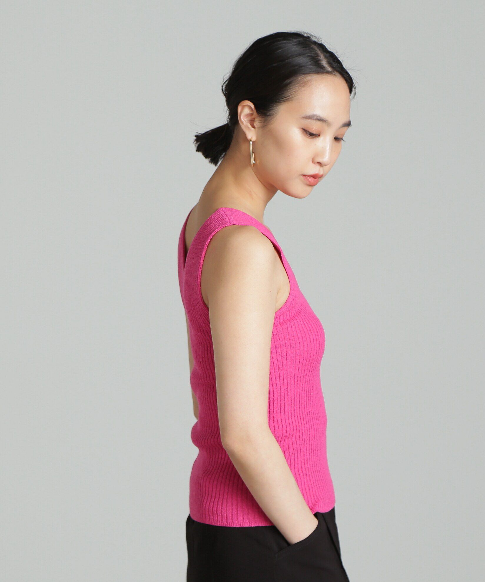  「ミニブークレVネックニットタンクトップ」|ニット・セーター|