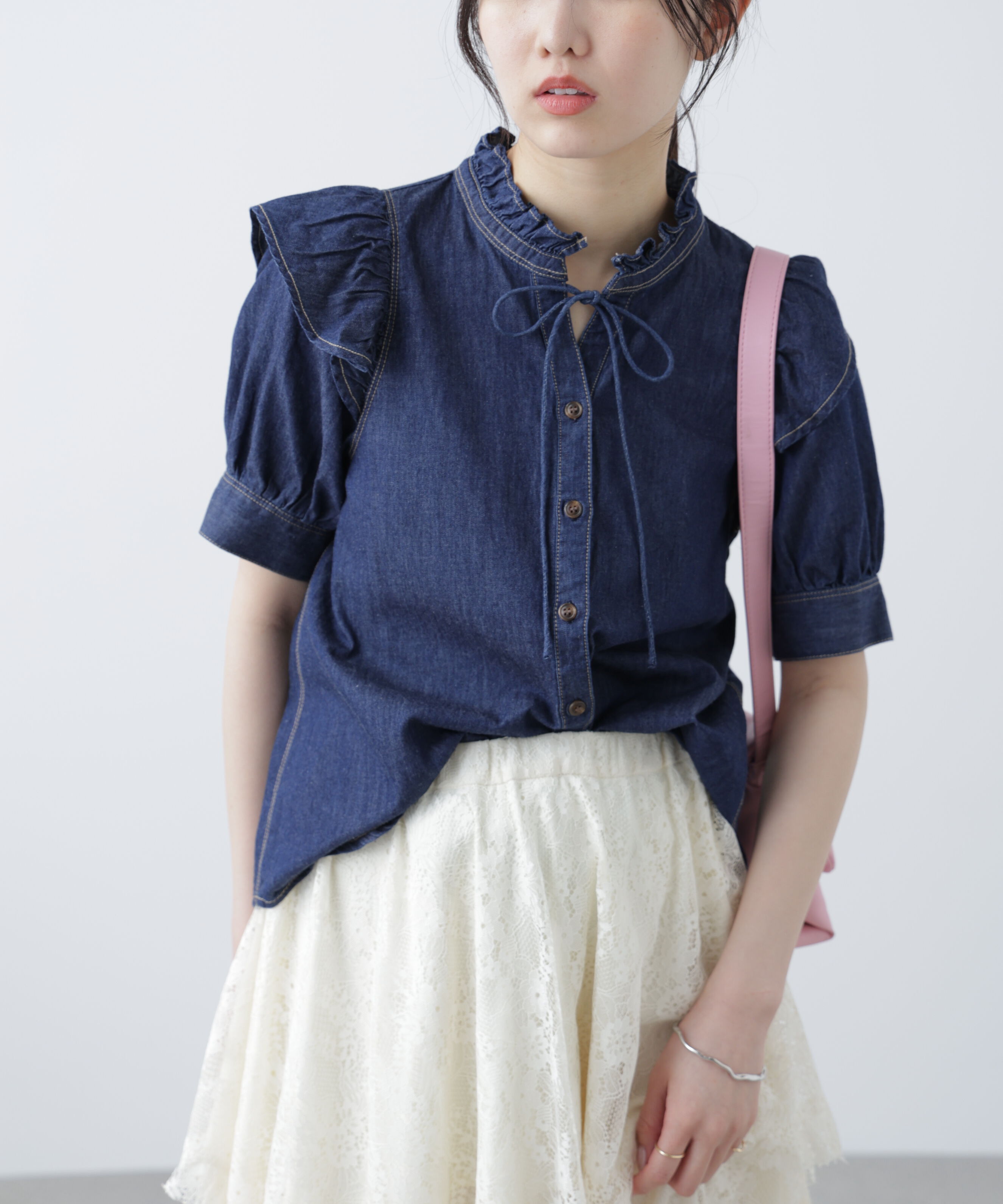  「スタンドフリル半袖ブラウス」|シャツ・ブラウス|