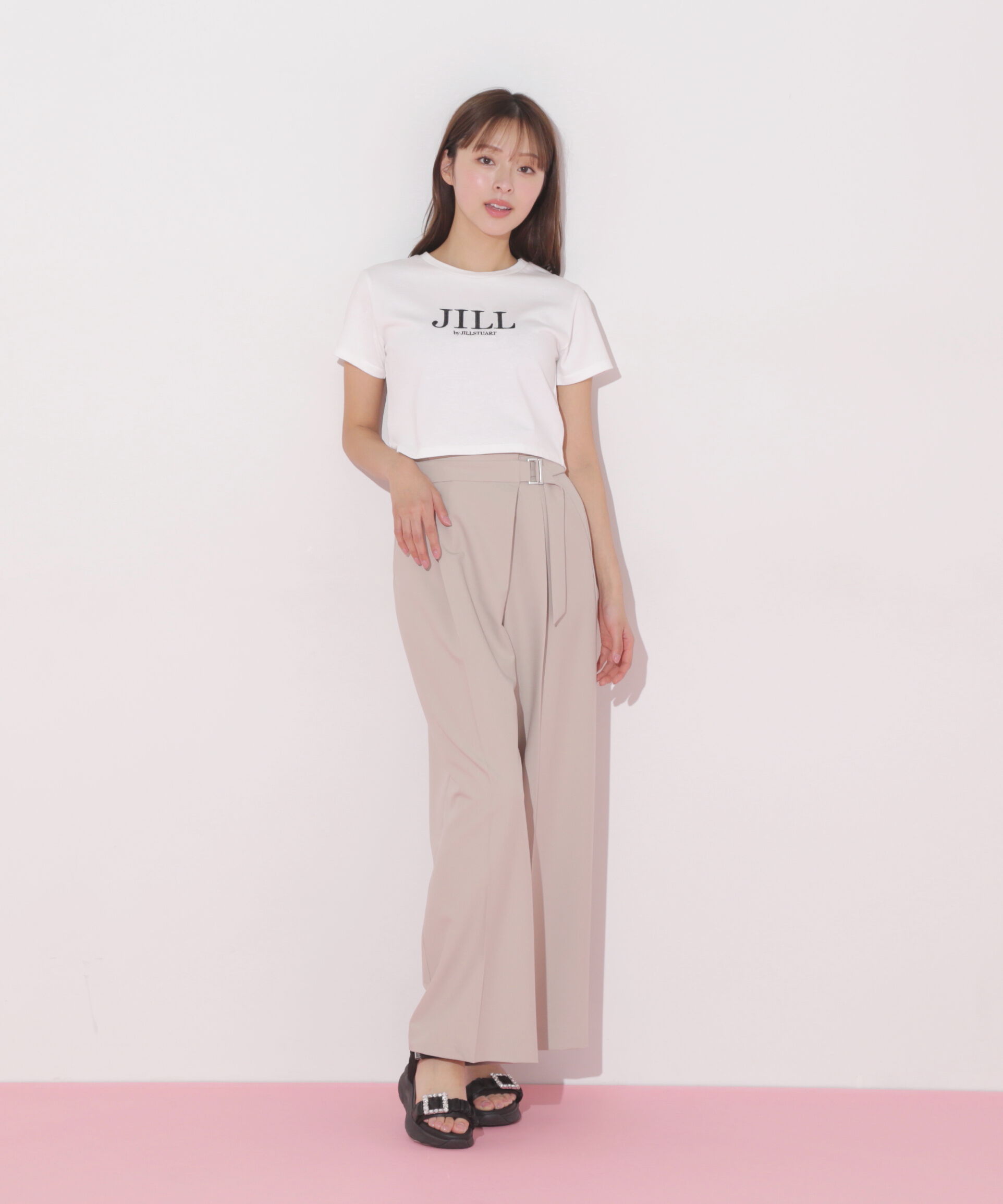  「ショート丈刺繍ロゴTシャツオーガニックコットン」|Tシャツ・カットソー|