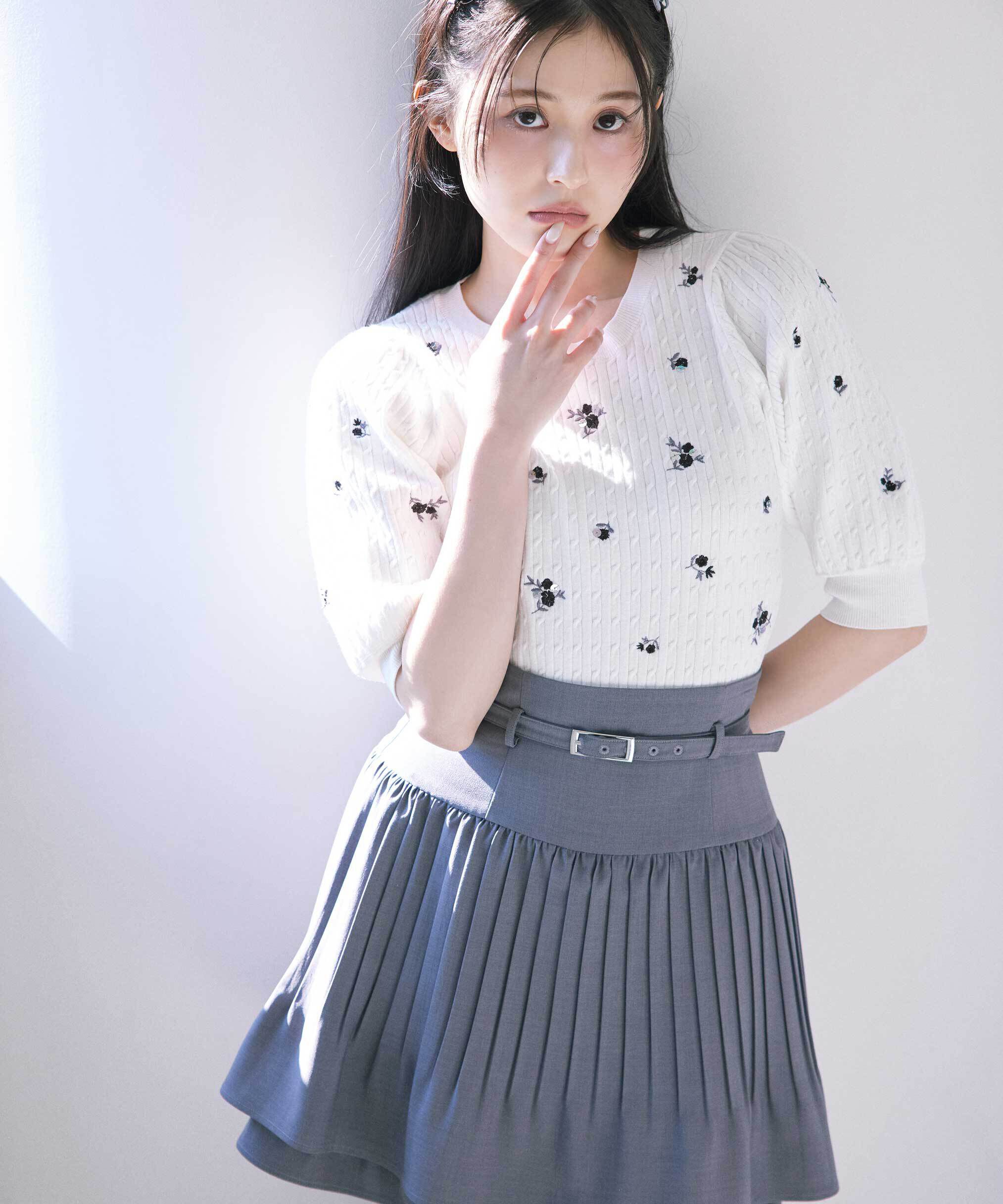  「フラワーエンブロイダリーコンパクトニット」|ニット・セーター|