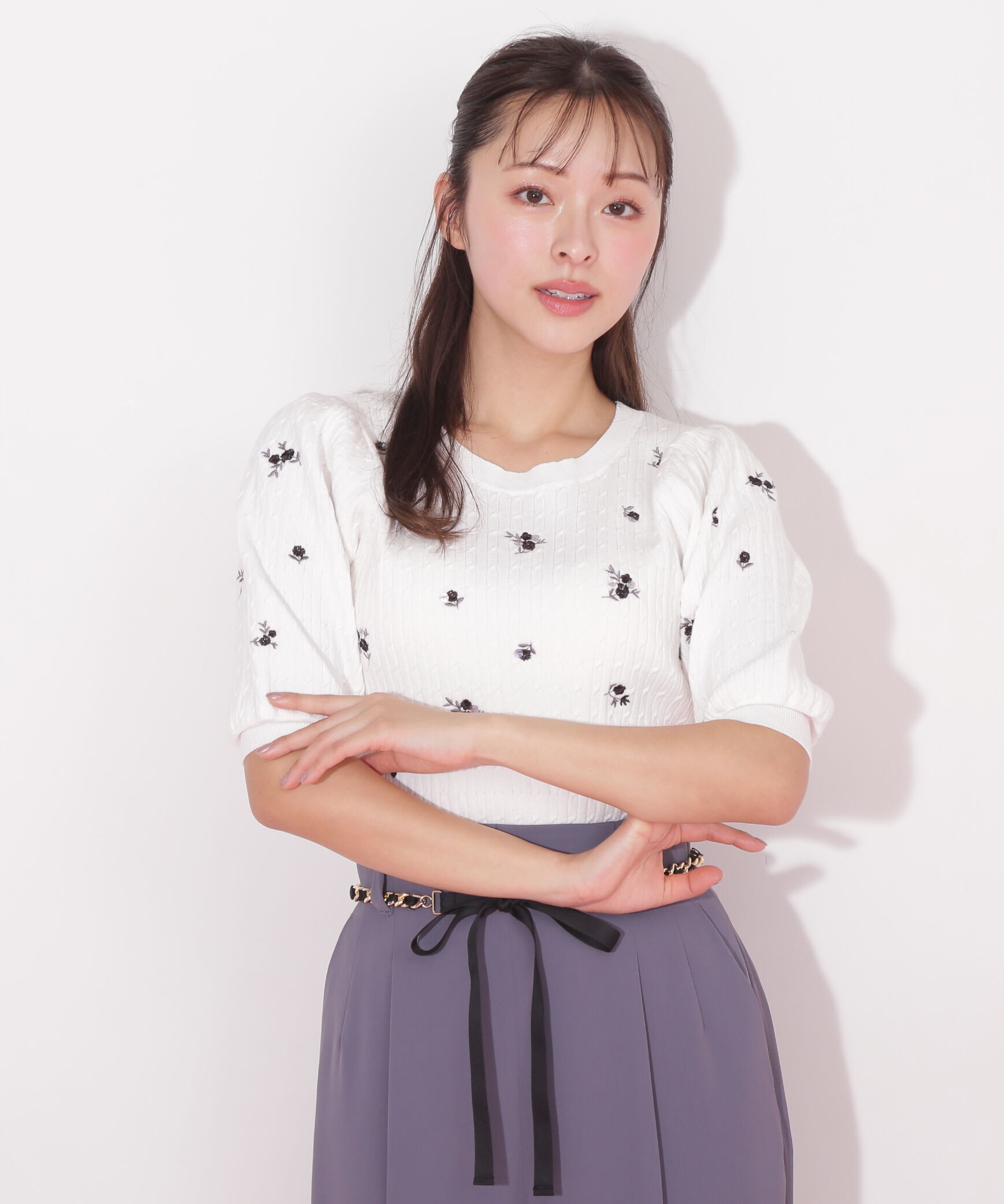  「フラワーエンブロイダリーコンパクトニット」|ニット・セーター|