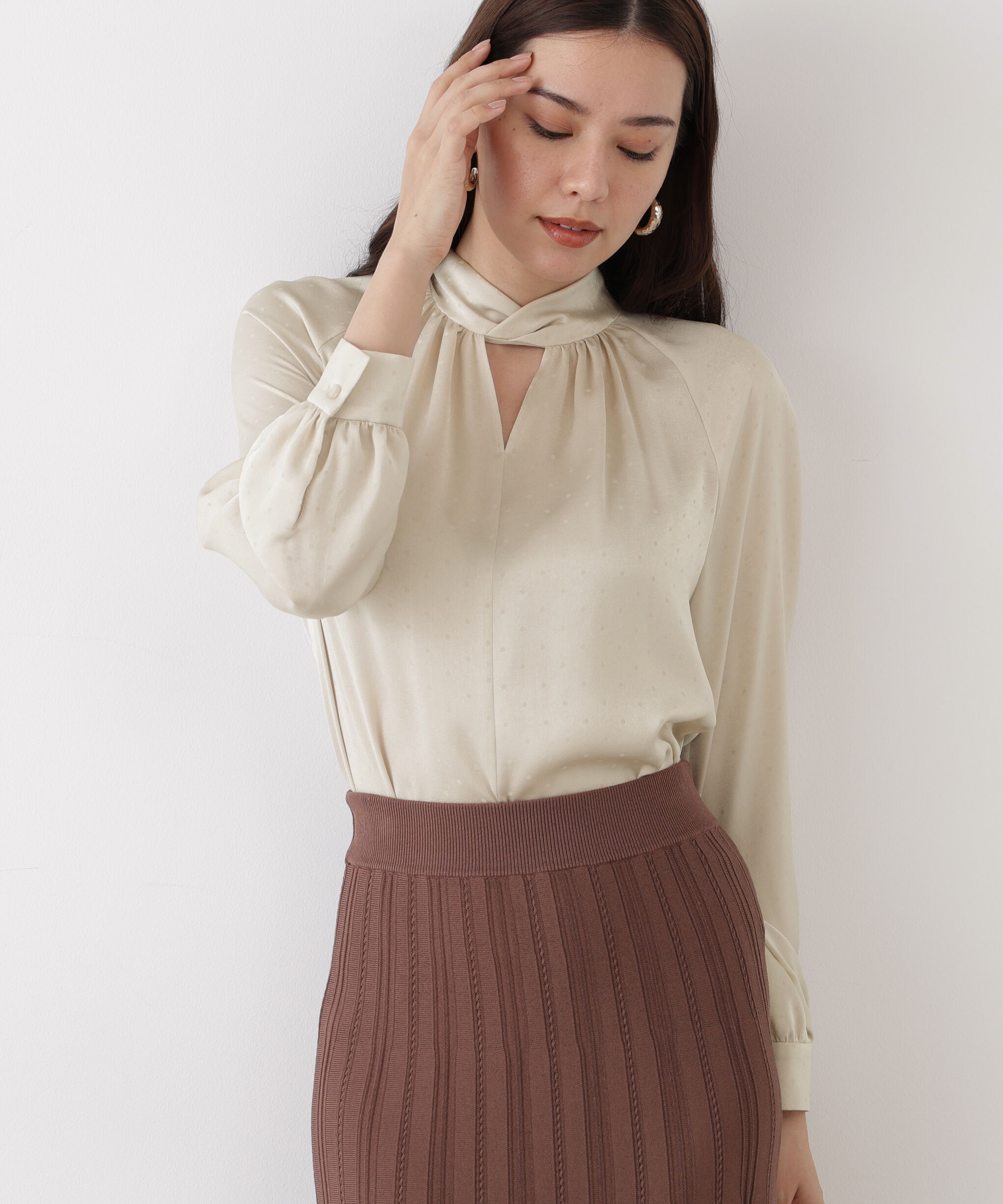  「◆ギャザーネックドットジャガードブラウス」|シャツ・ブラウス|