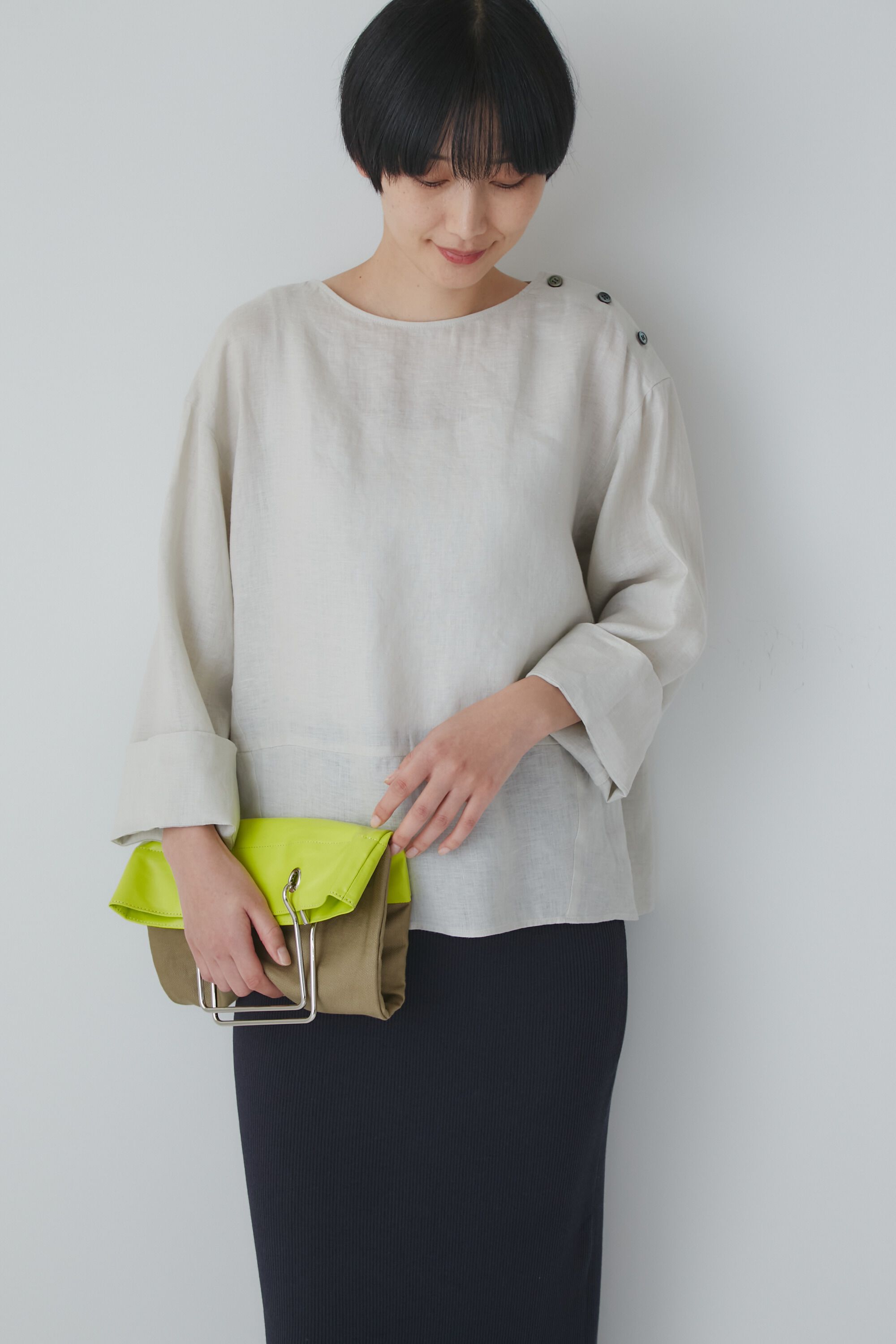  「◆ハードマンリネンショルダーボタンブラウス」|シャツ・ブラウス|ライトグレー