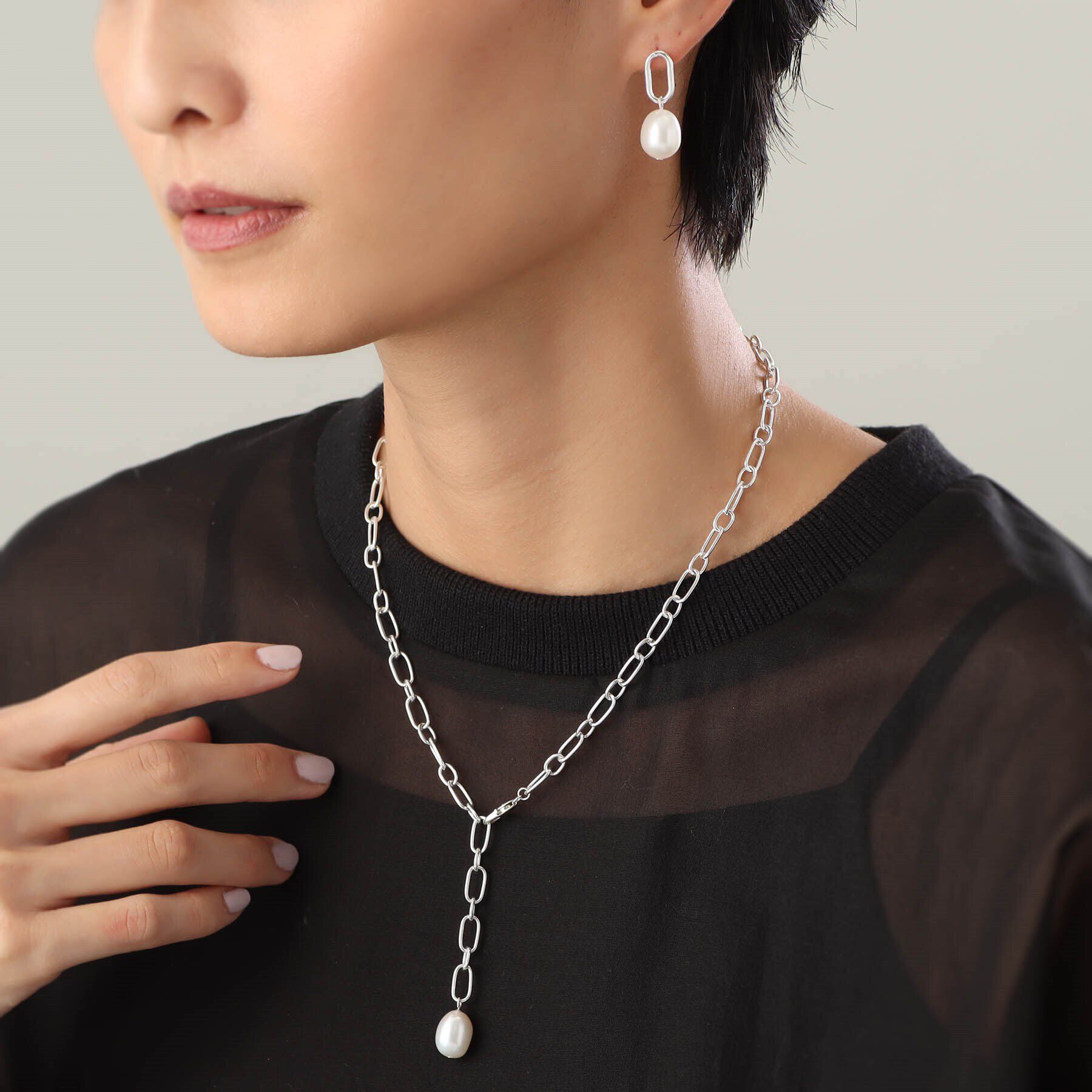 COCOSHNIK ONKITSCH「シルバー バロックパール チェーンリンク ショートピアス」|ピアス|