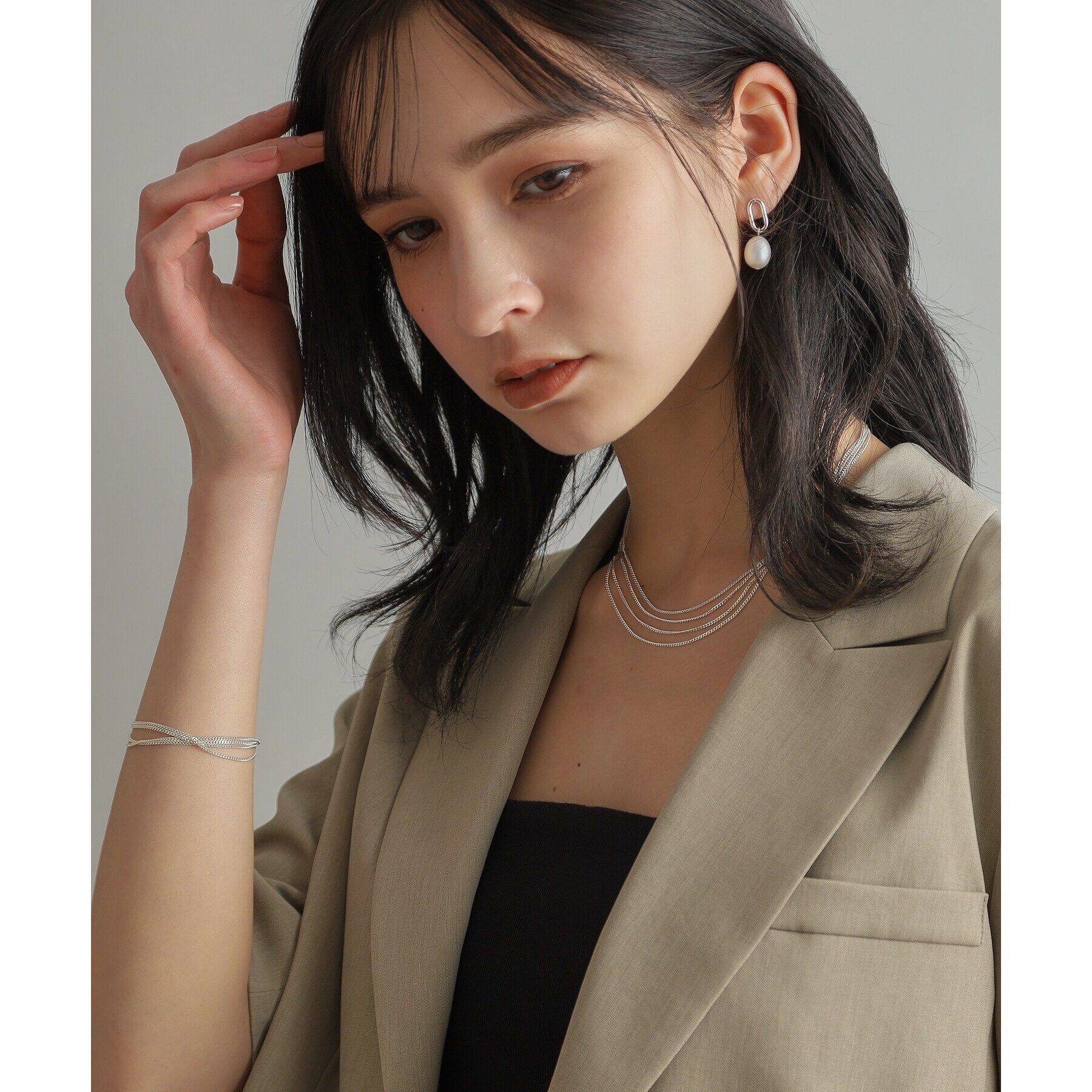 COCOSHNIK ONKITSCH「シルバー バロックパール チェーンリンク ショートピアス」|ピアス|