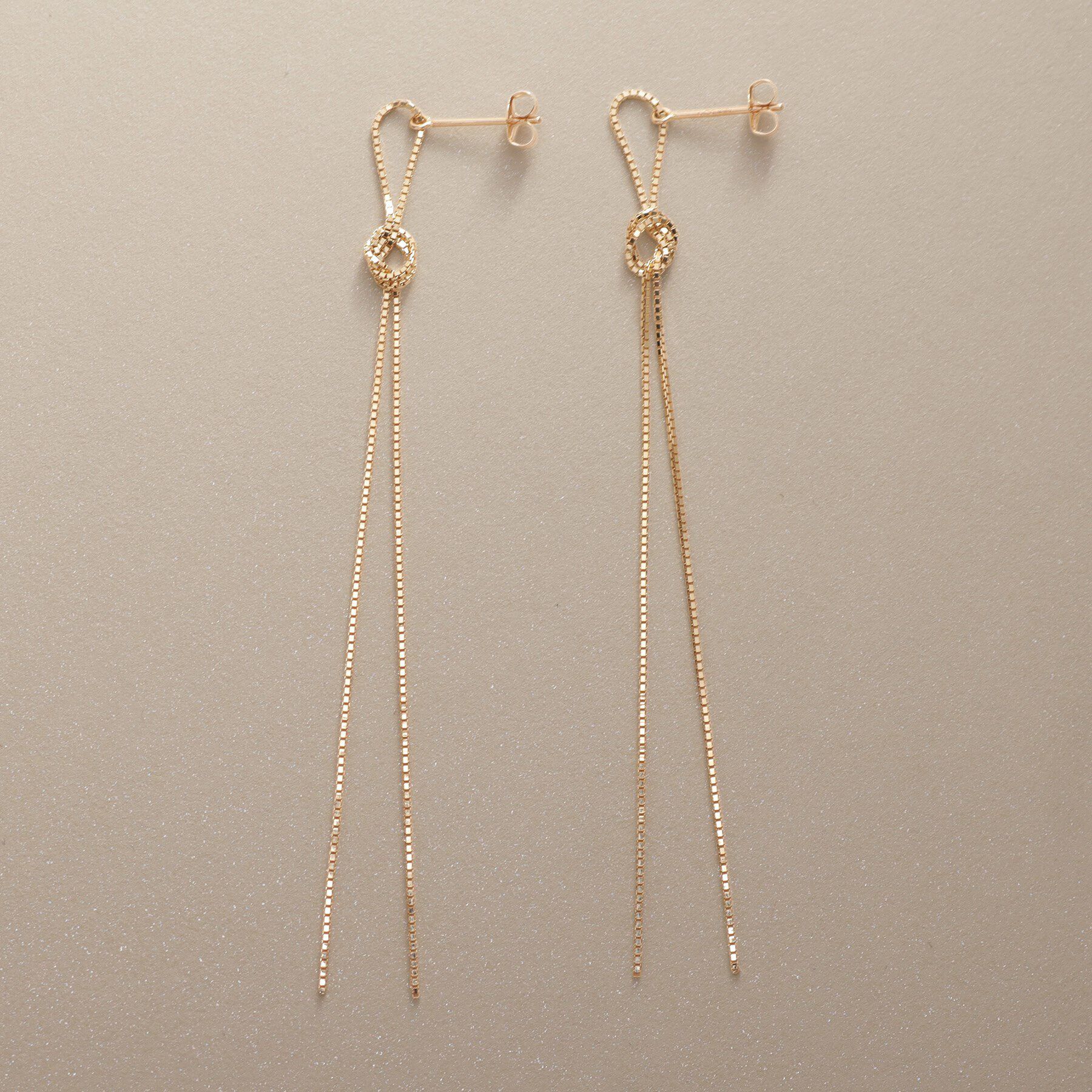 COCOSHNIK「K10ベネチアンノットフリンジ スタッドピアス大」|ピアス|