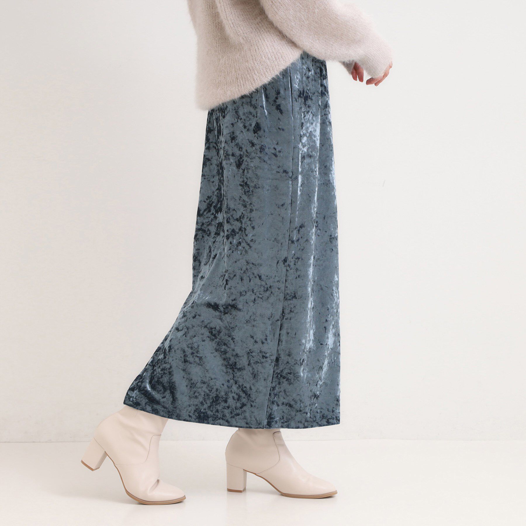 SHOO･LA･RUE「【S-LL】光沢感が華やかに ベロア調ナロースカート」|スカート|