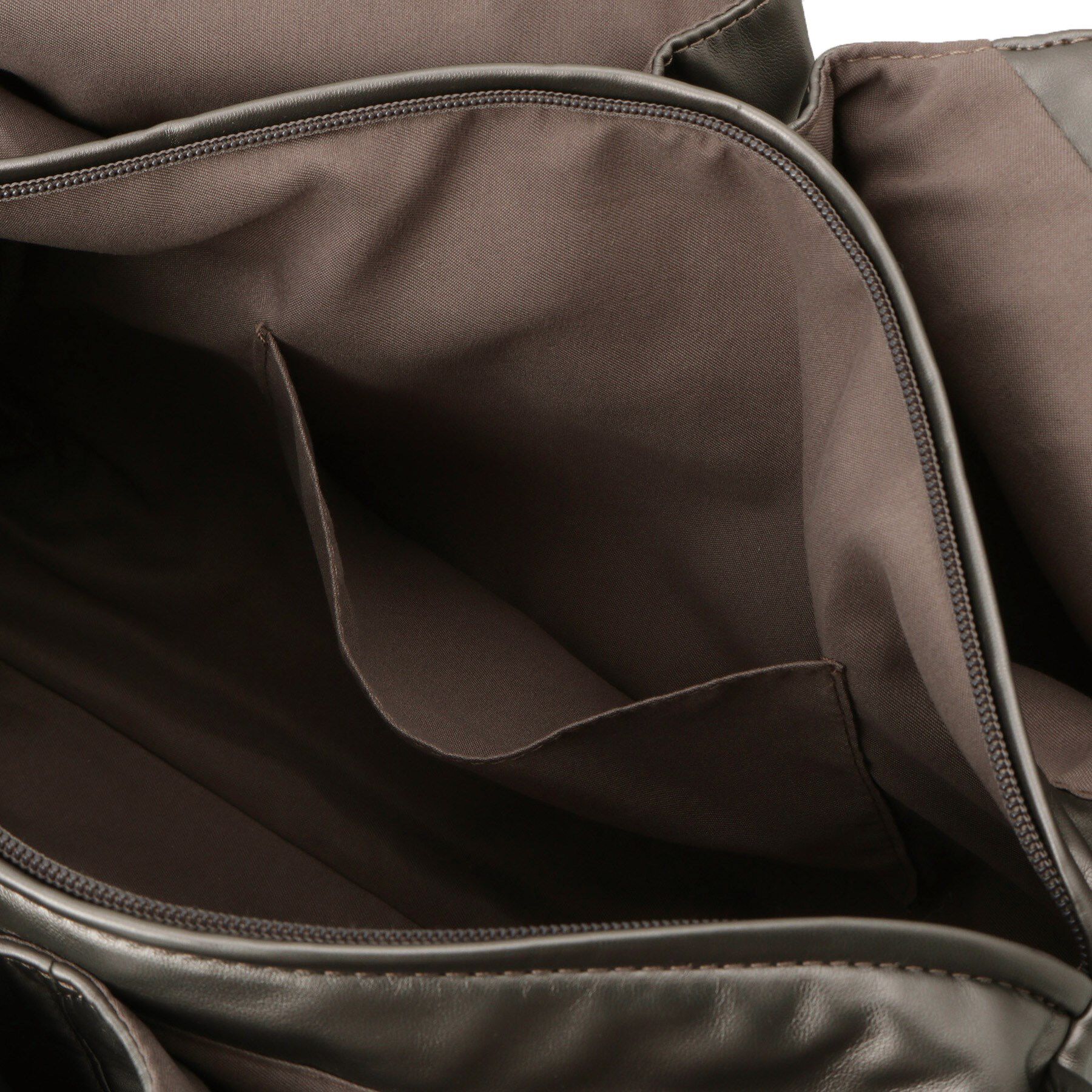 ITS&rsquo;DEMO「【6ポケット】センタータックトート」|トートバッグ|