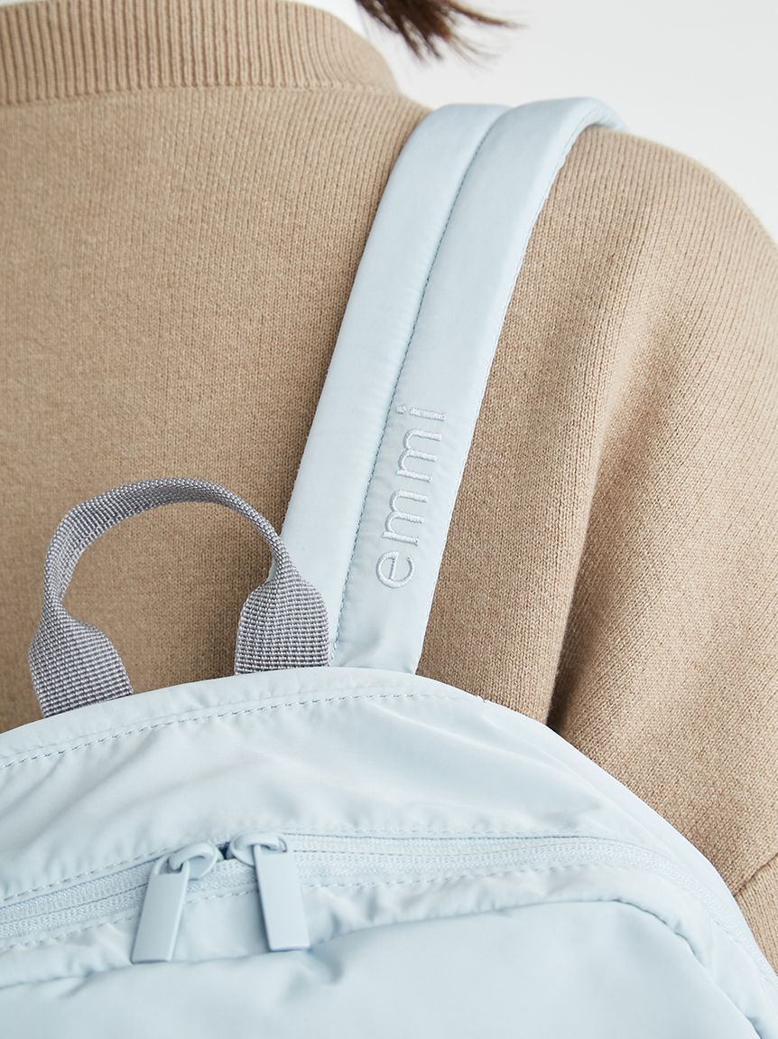 emmi atelier「【ONLINE限定カラー】eco 撥水ギャザーボディーバックパック」|リュック|