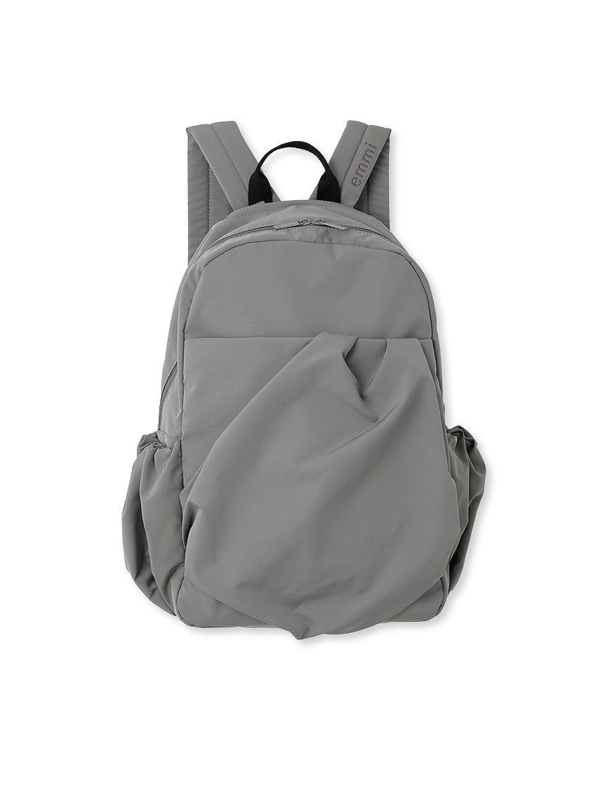 emmi atelier「【ONLINE限定カラー】eco 撥水ギャザーボディーバックパック」|リュック|