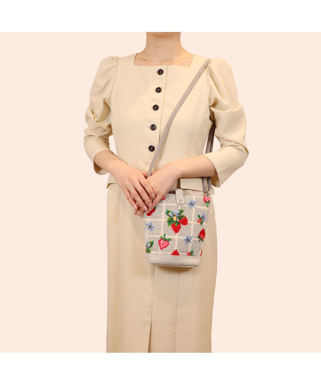 FEILER「ストロベリーフィールドプティ　ポシェット　SFP-257237」|ショルダー・メッセンジャー|