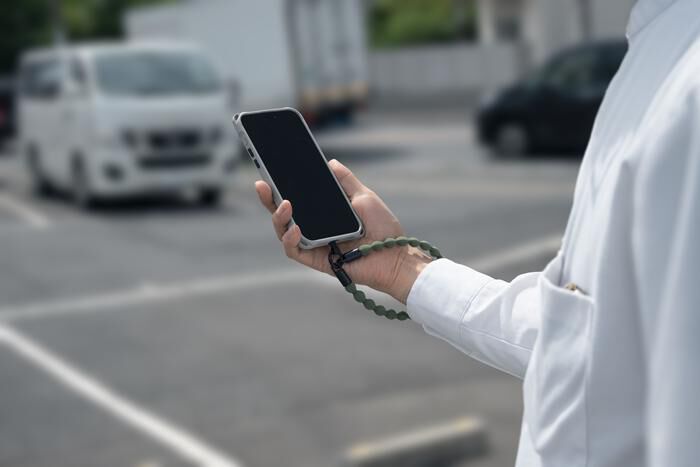 BACKYARD FAMILY「ハンドストラップ スマホ 手首 通販 スマホストラップ スマートフォンストラップ 伸びる」|チャーム・キーホルダー|