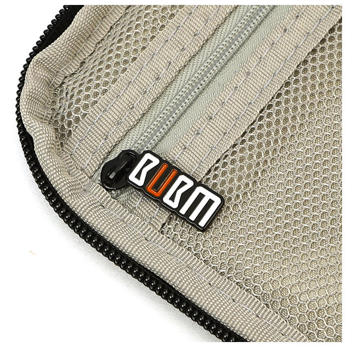 BACKYARD FAMILY「トラベルポーチ ガジェットケース 通販 小さい ミニ 収納ポーチ 小物入れ 旅行ポーチ」|ポーチ|