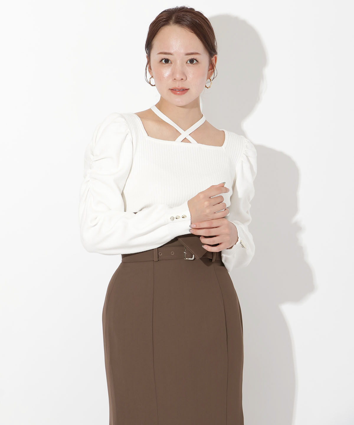 アンドクチュール「スクエアネック袖ギャザープルオーバー」|ニット・セーター|