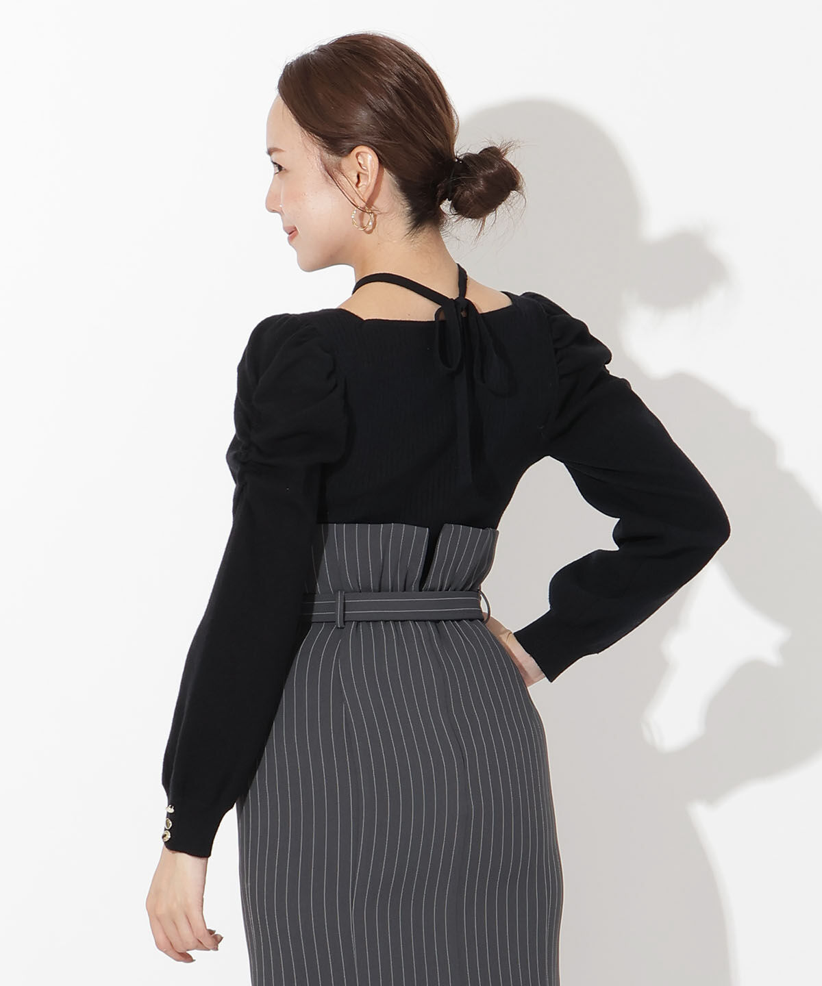 アンドクチュール「スクエアネック袖ギャザープルオーバー」|ニット・セーター|