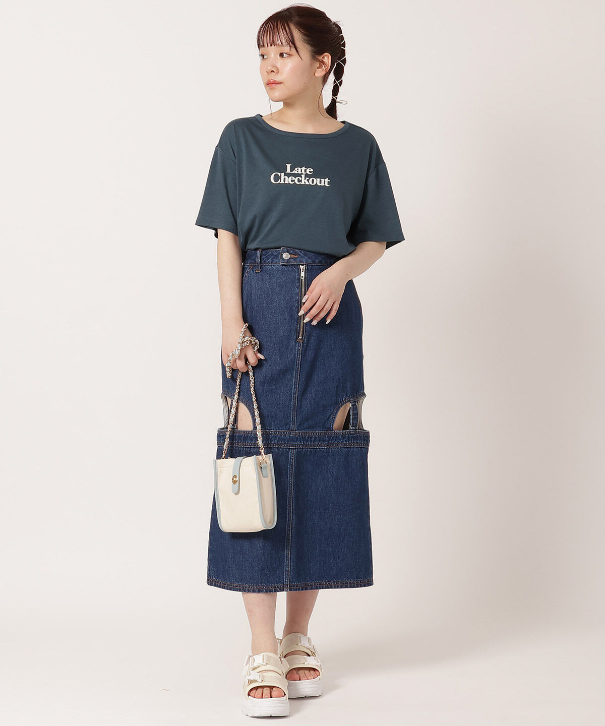 REDYAZEL「Late Checkout プリントTシャツ」|Tシャツ・カットソー|