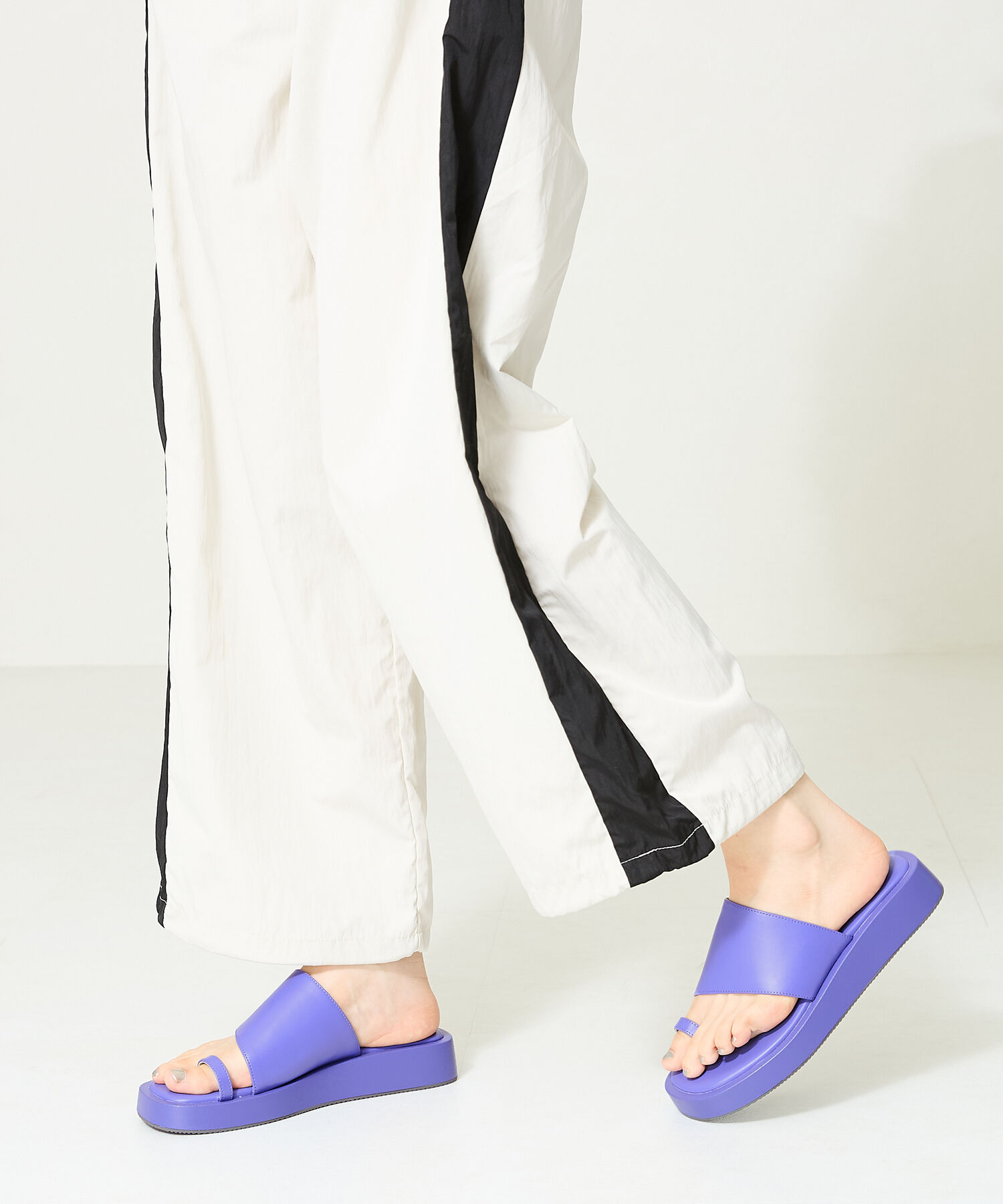 ORiental TRaffic「カラーソールトングサンダル/41219」|サンダル|