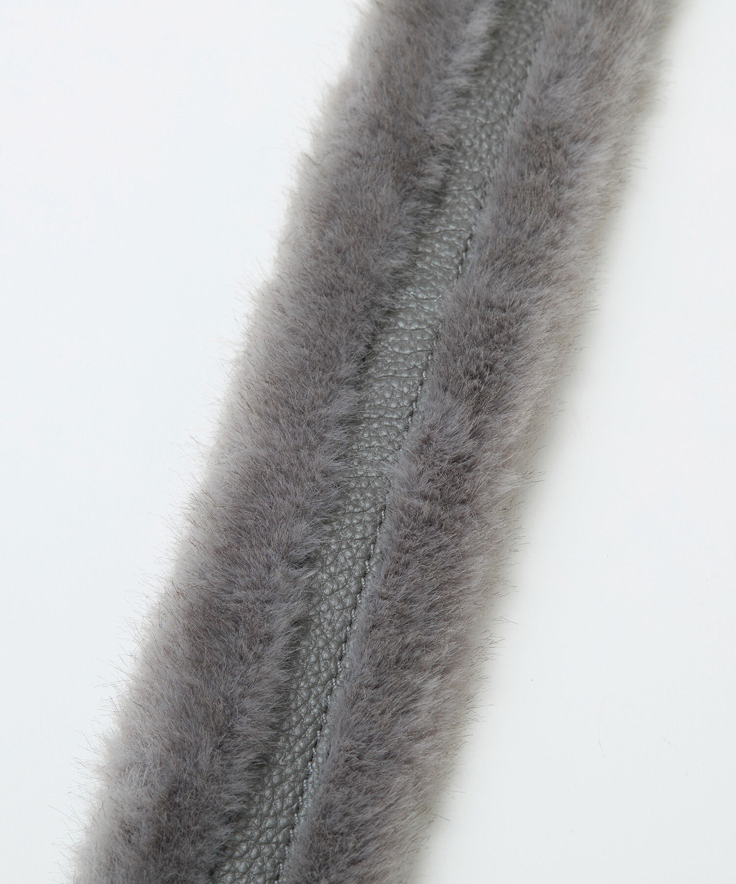 TOPKAPI TREASURE「【TREASURE TOPKAPI】ムートンポーチ付き ショルダーベルト / スマホストラップ」|ストラップ|